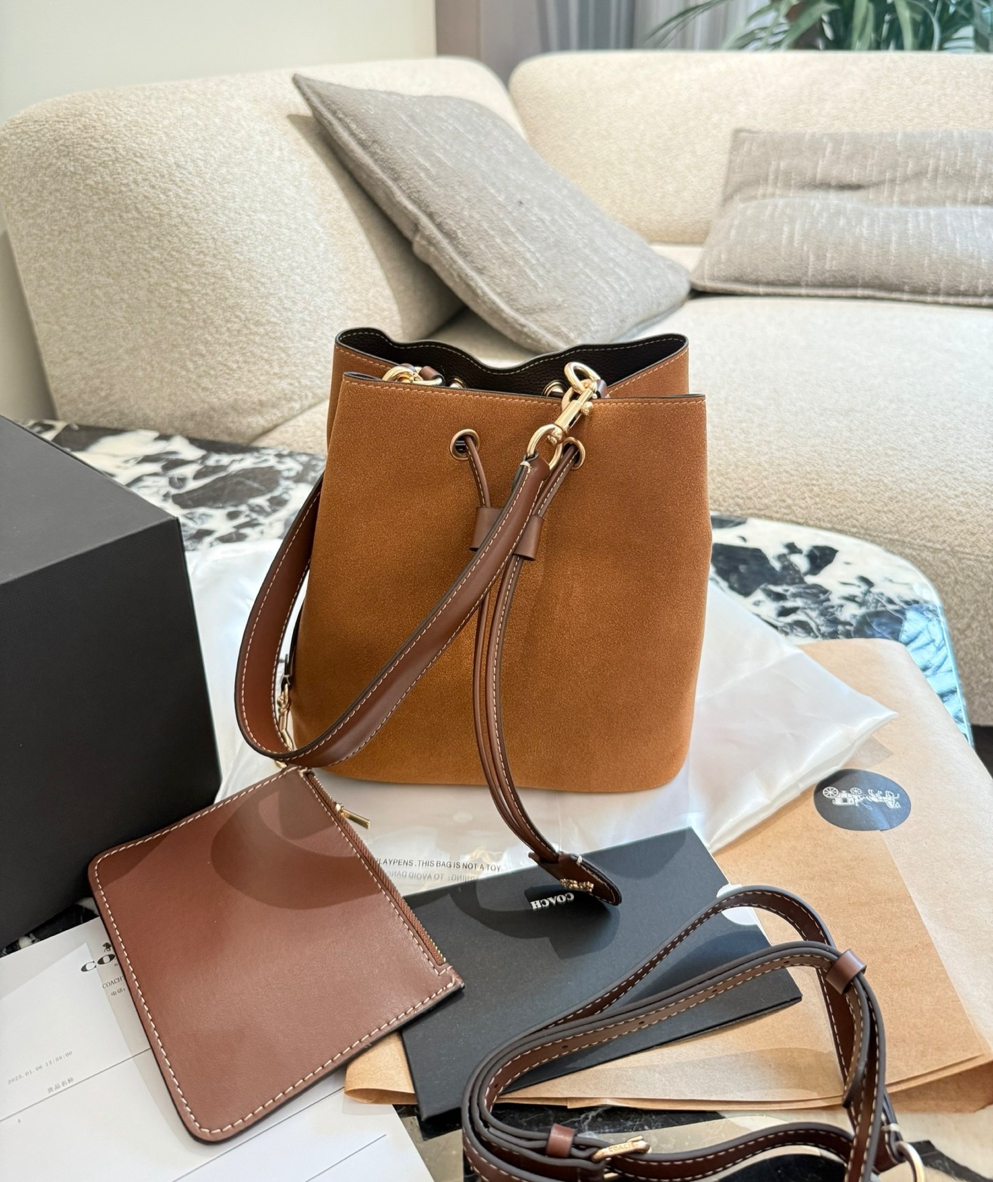 coach suede two-in-oneautumn and winter drawstring bucket bag