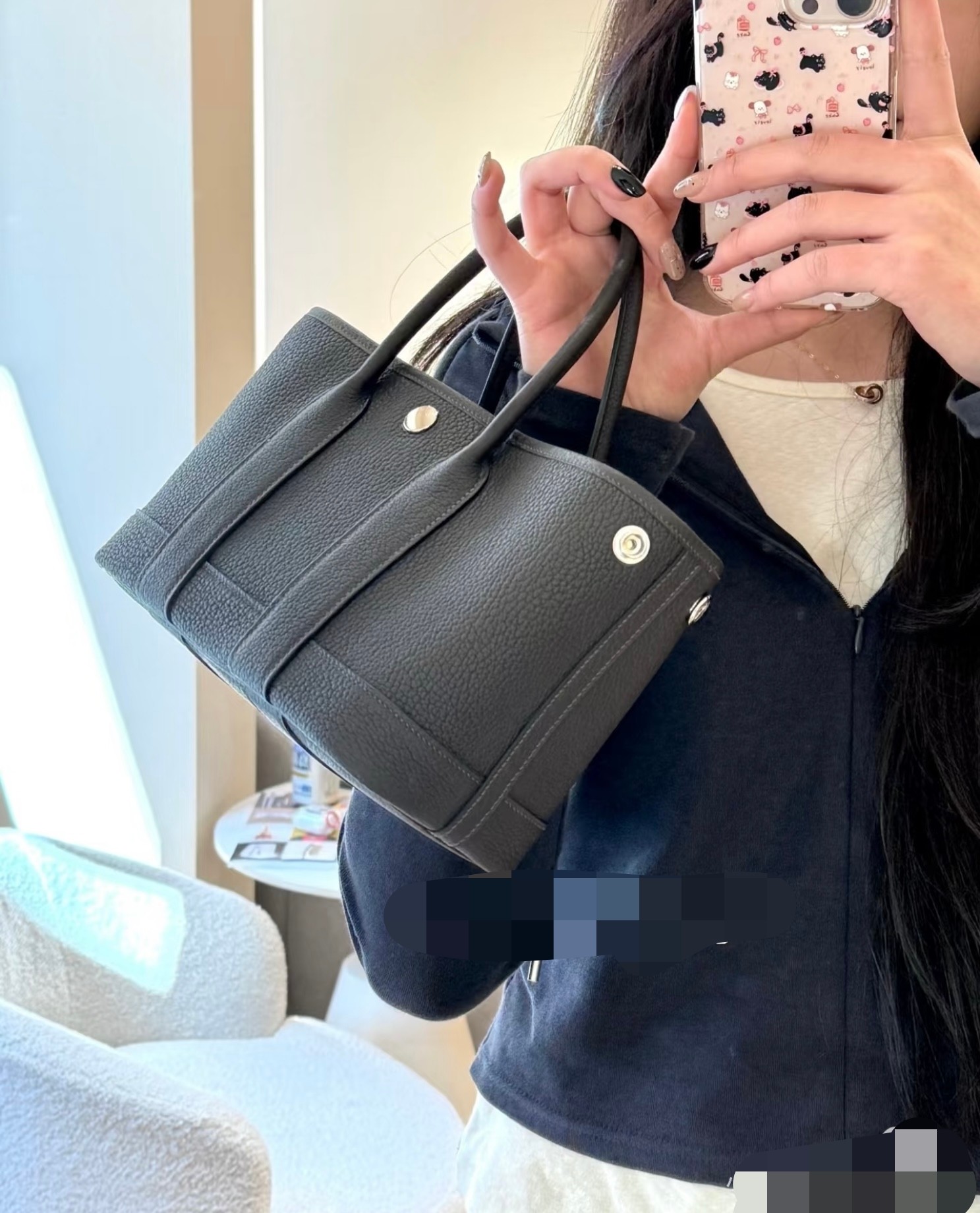 Hermès Share beautiful pictures. Tai is so beautiful.