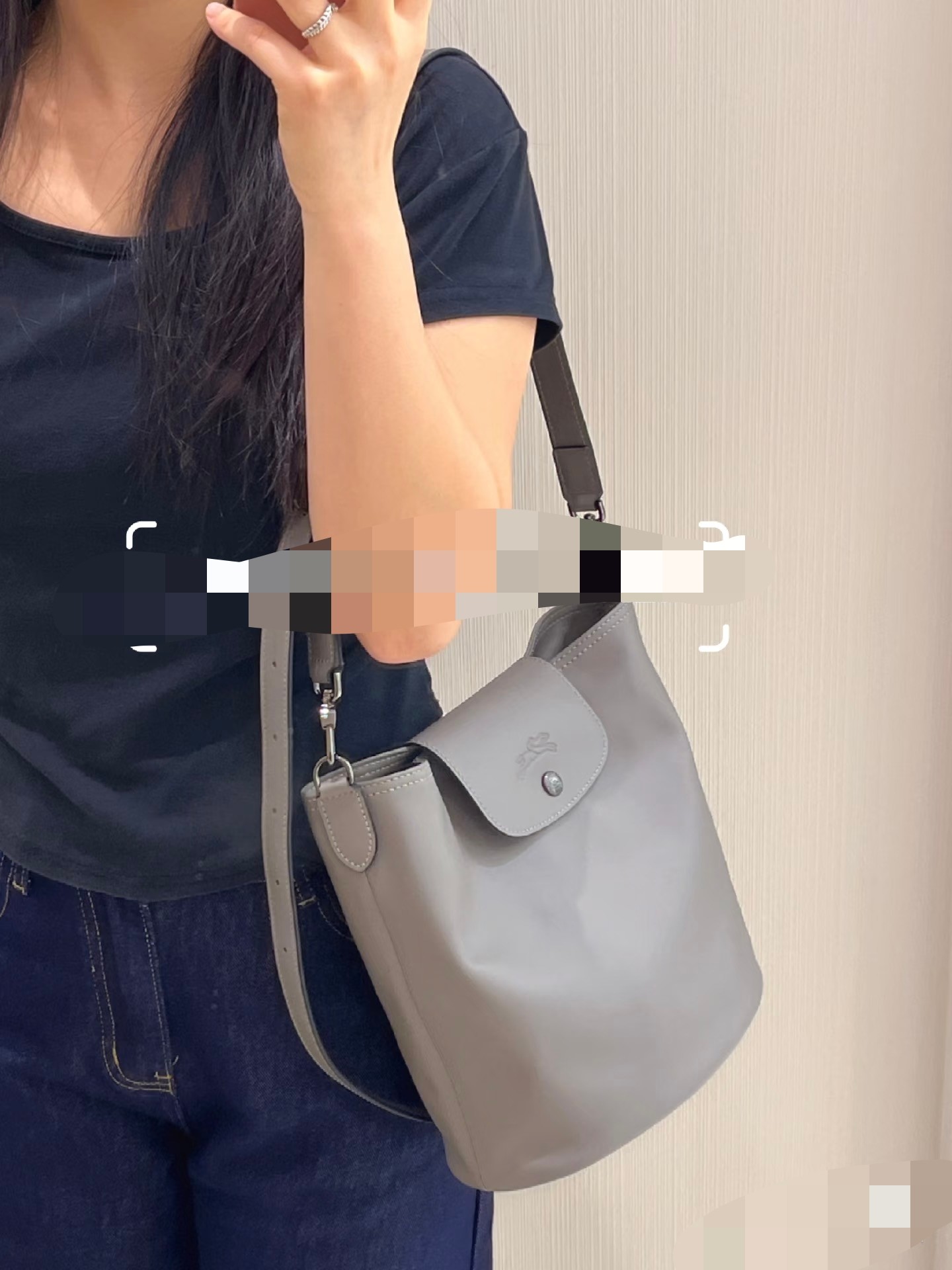 Longchamp Upper body picture
