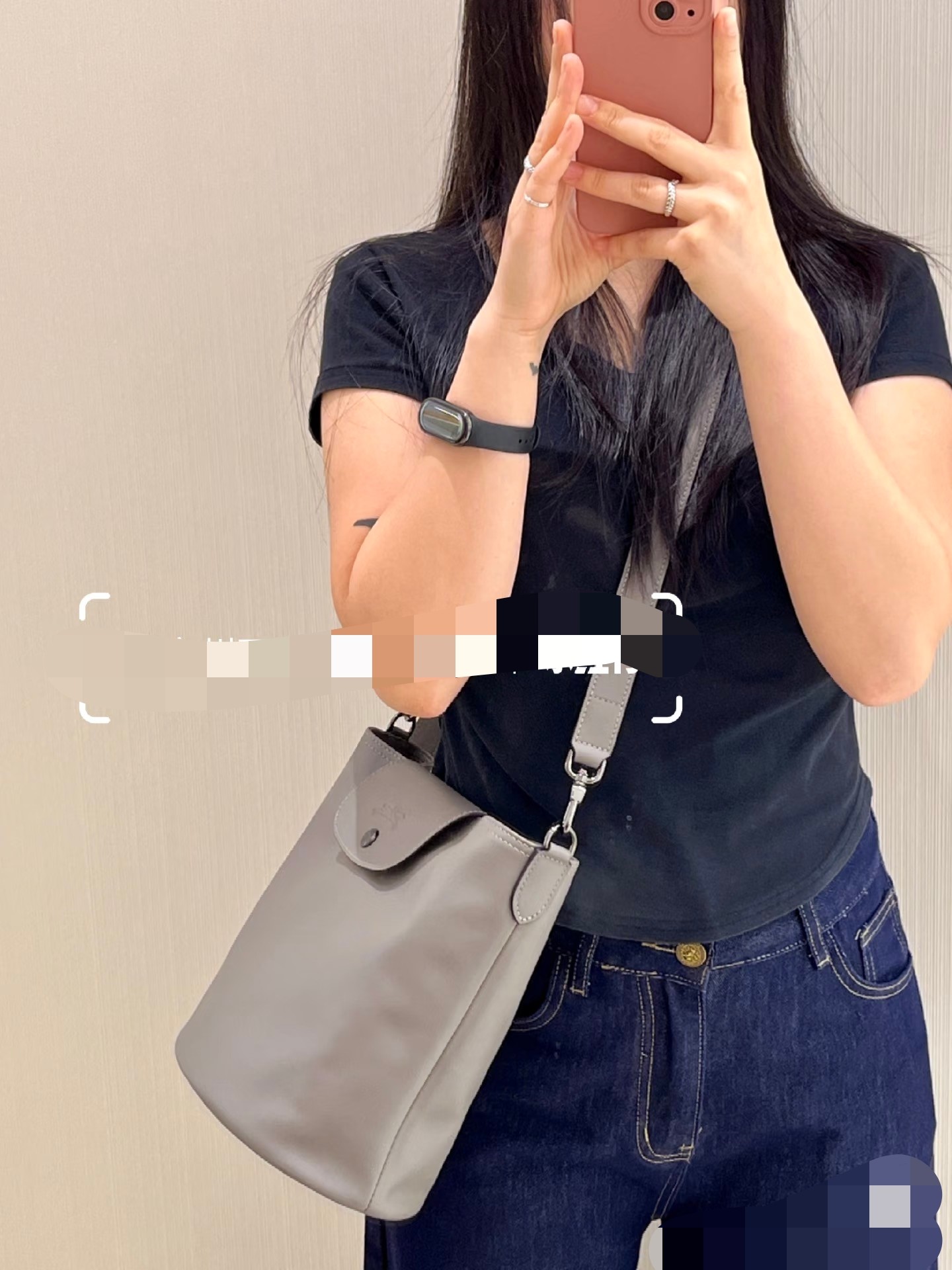 Longchamp Upper body picture