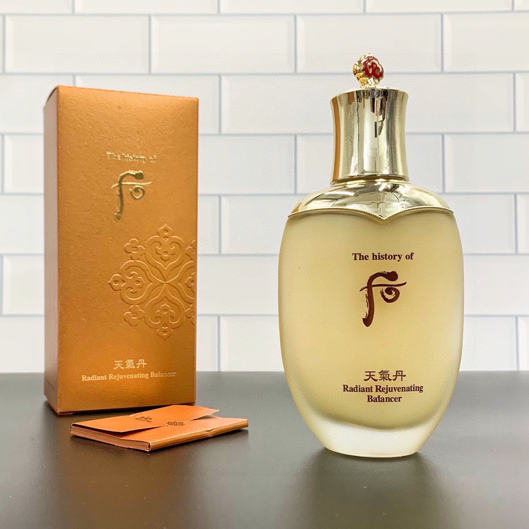 28. ¡Antigua versión de Whoo Hwanyu Cheongdan (Agua y Emulsión)! Agua 150ml, Emulsión 110ml.