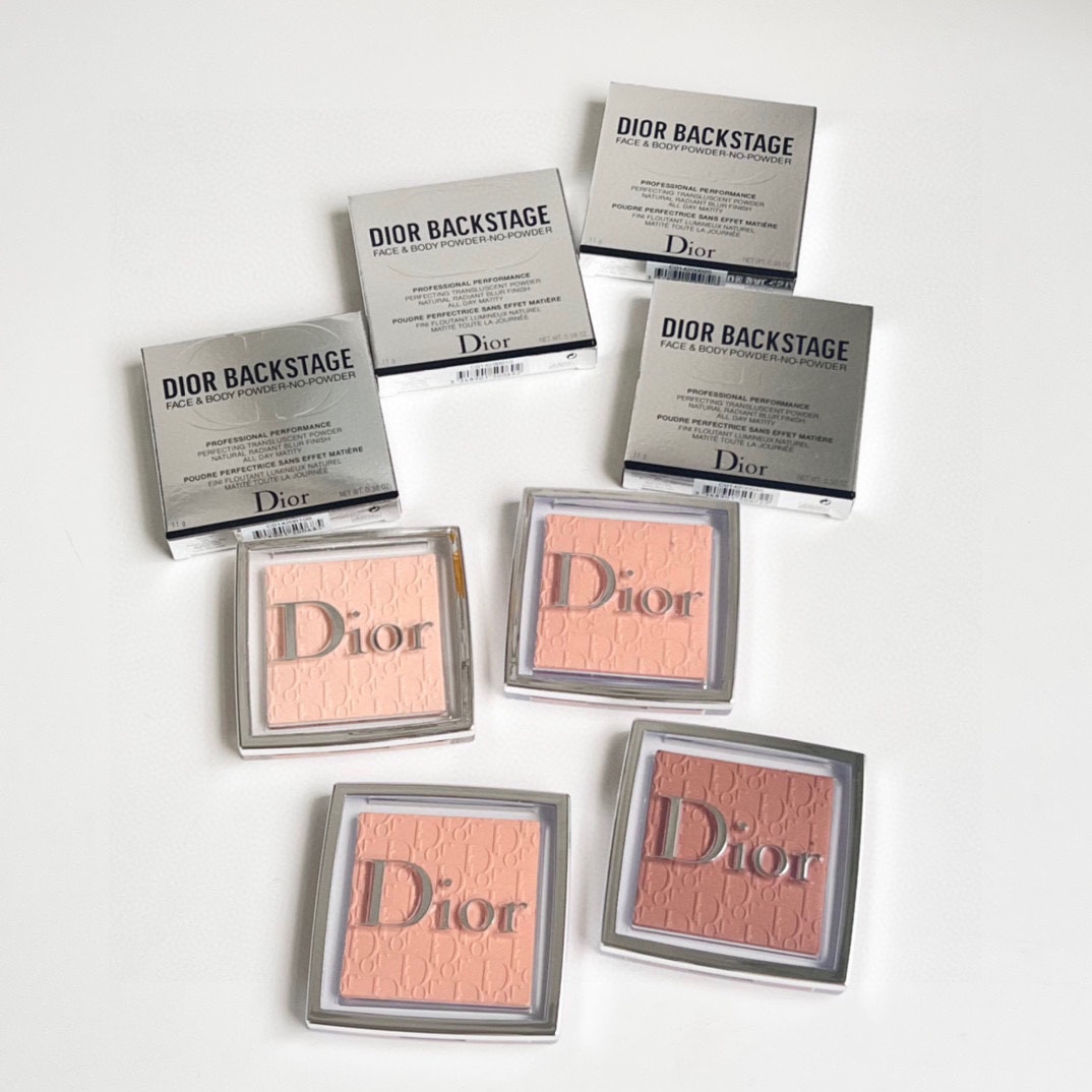 45! Dior Polvo Compacto Fondo de Maquillaje Versión Mingtong 11g! Números de color: on#, 1n#, 2n#, 4n#. Materiales de e…