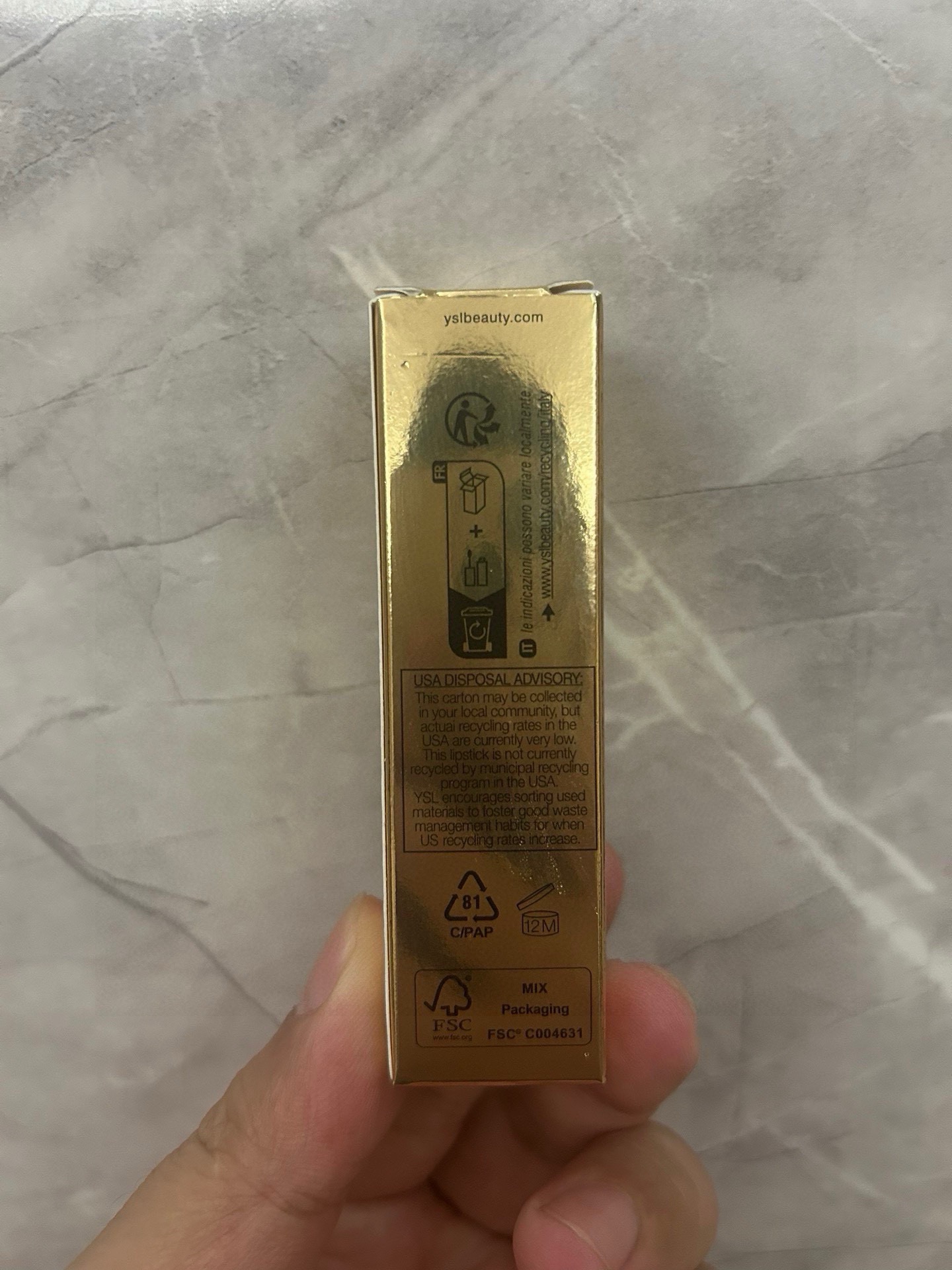 专柜品质/45💰包邮
圣罗兰爱心浮雕黑管唇釉5.5ml！色号：44#，403#，416#，440#，610#，611#，614#，620#，621#，622#，