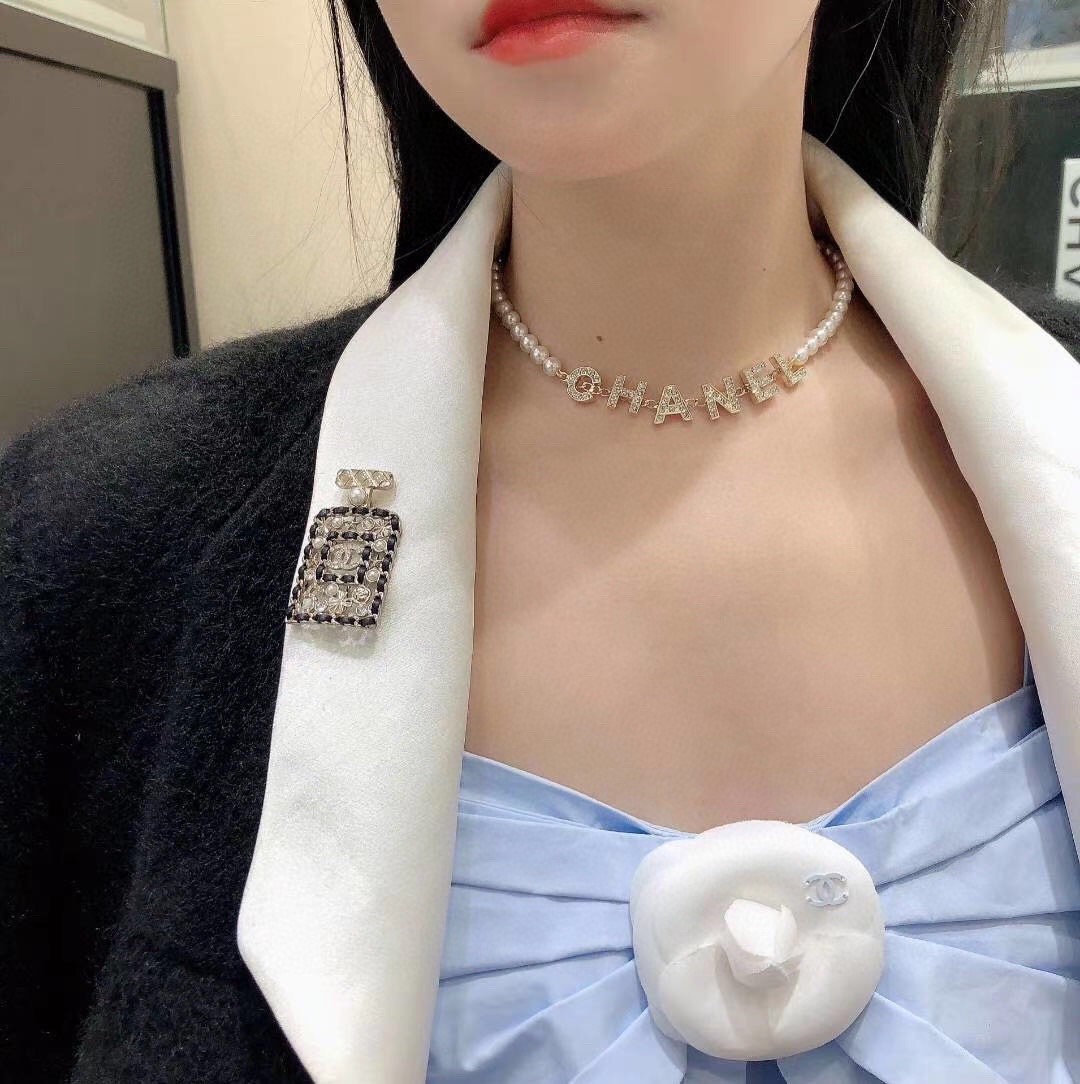 CHANEL小香字母珍珠项链高端品质专柜同材质真正黄铜离子电镀独家实拍图做工精致细腻重工版本超仙女唯美的