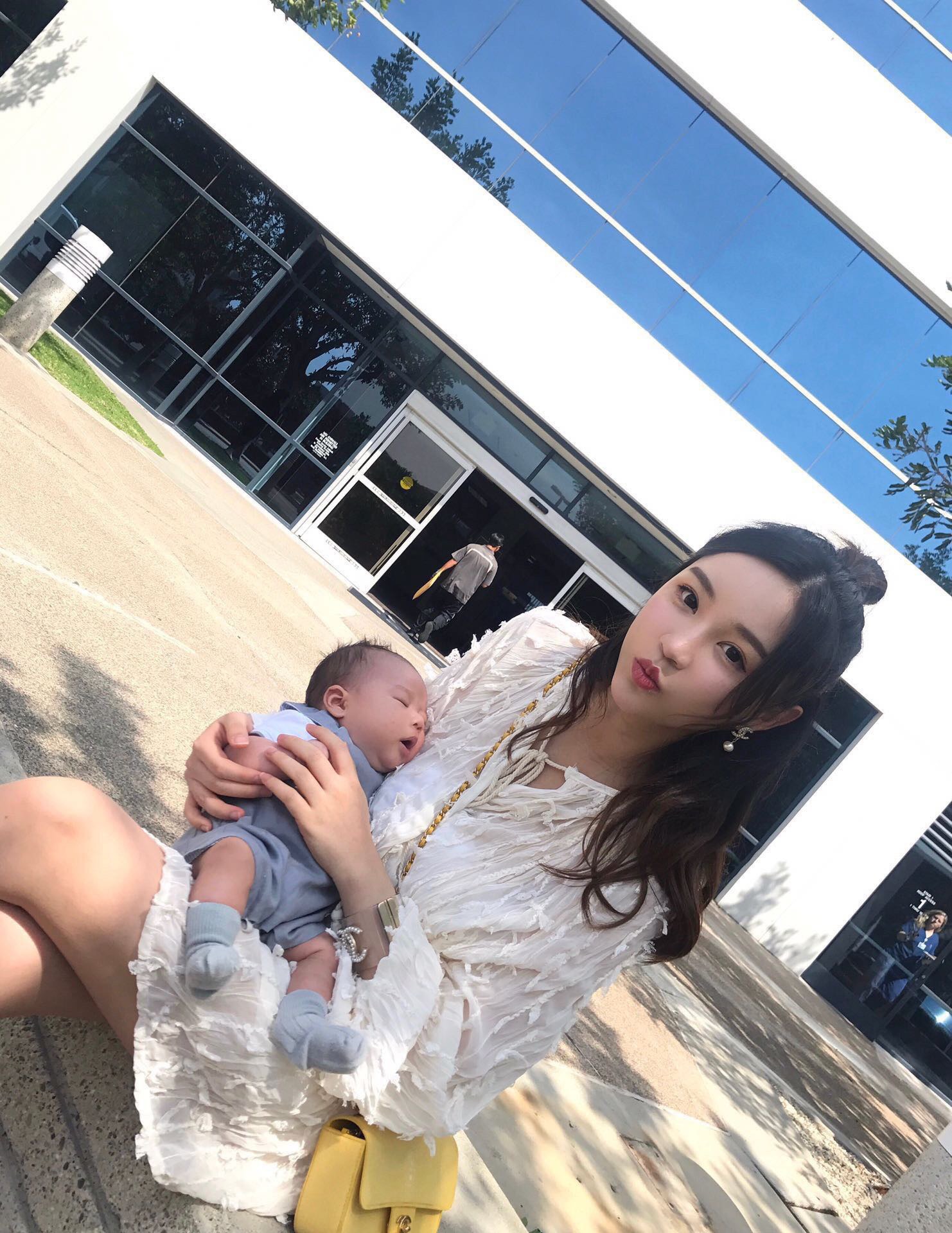  CHANEL 小香双排钻双c珍珠耳钉，高端品质，专柜同材质，真正黄铜，离子电镀，925银针，独家实拍图