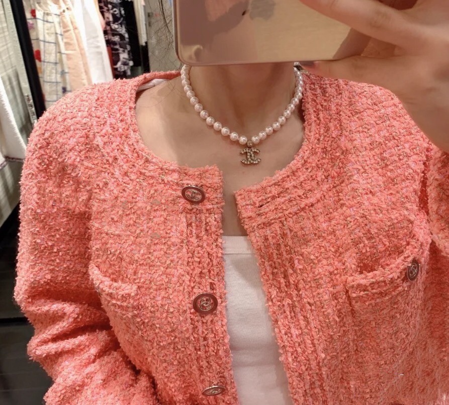  Chanel 最新款🆕🆕Jennie同款    全珍珠字母项链    一致专柜🆕材质