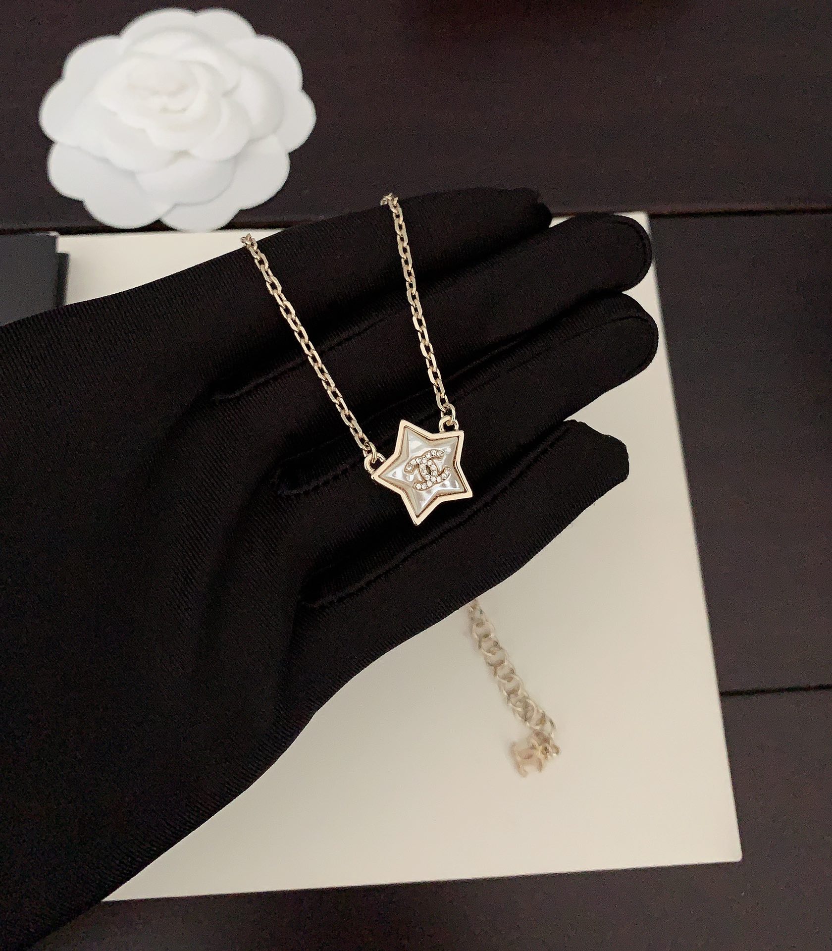 Luxury luxury necklace 2