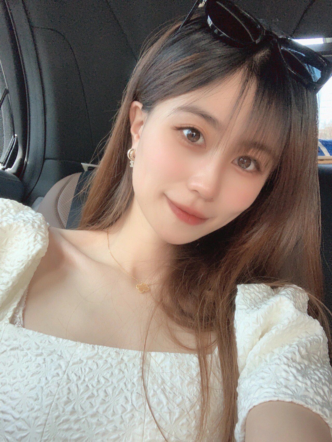  【chanel  最新款🆕🆕圆形小双c耳环】一致专柜🆕黄铜材质