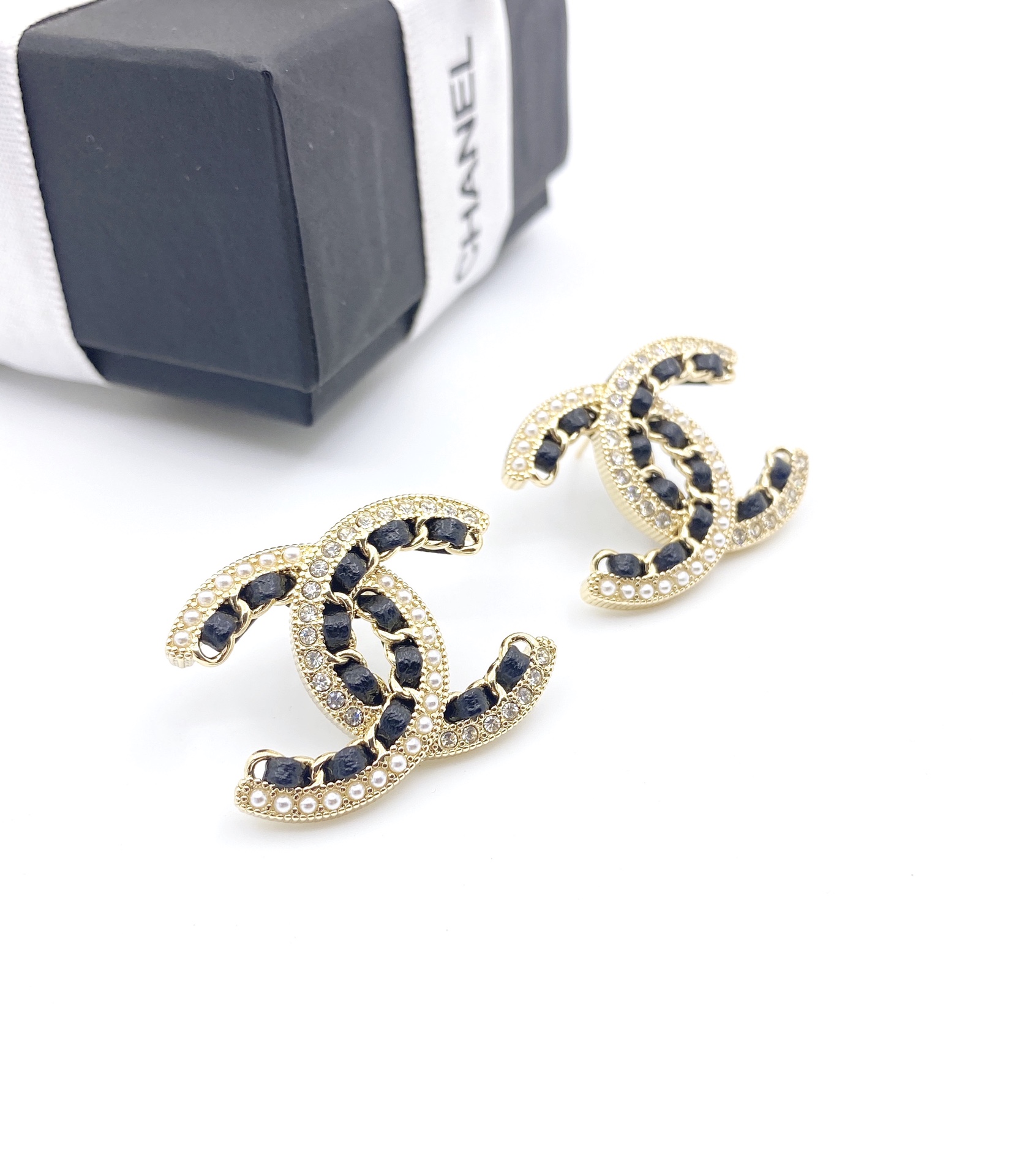 Chanel luxury designer product 5
