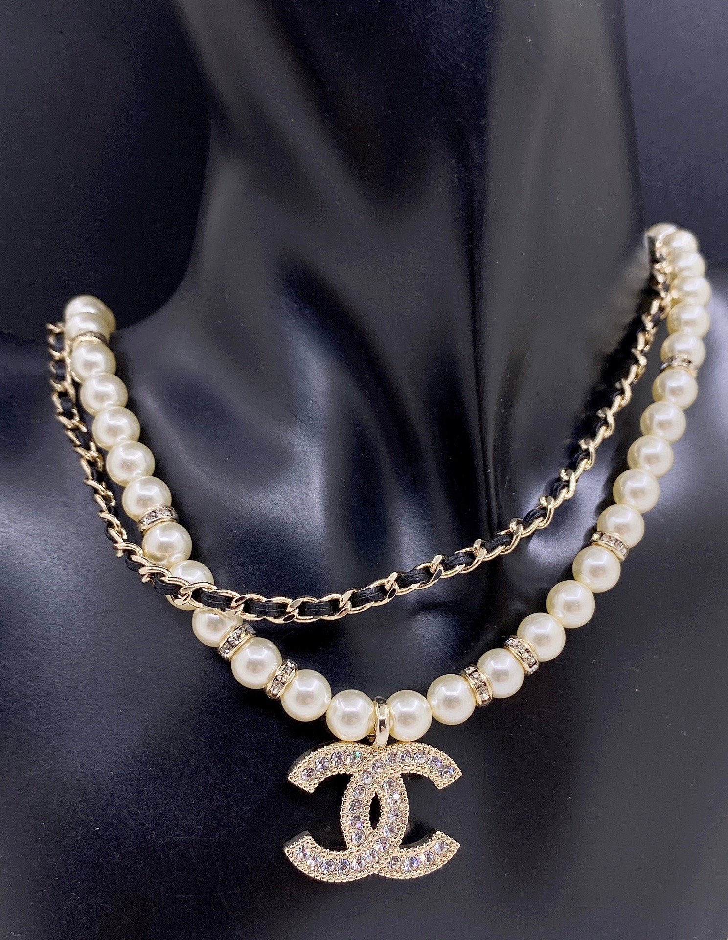 ch*nel 最新款🆕🆕黑色穿皮珍珠双层项链】一致Z💰黄铜材质