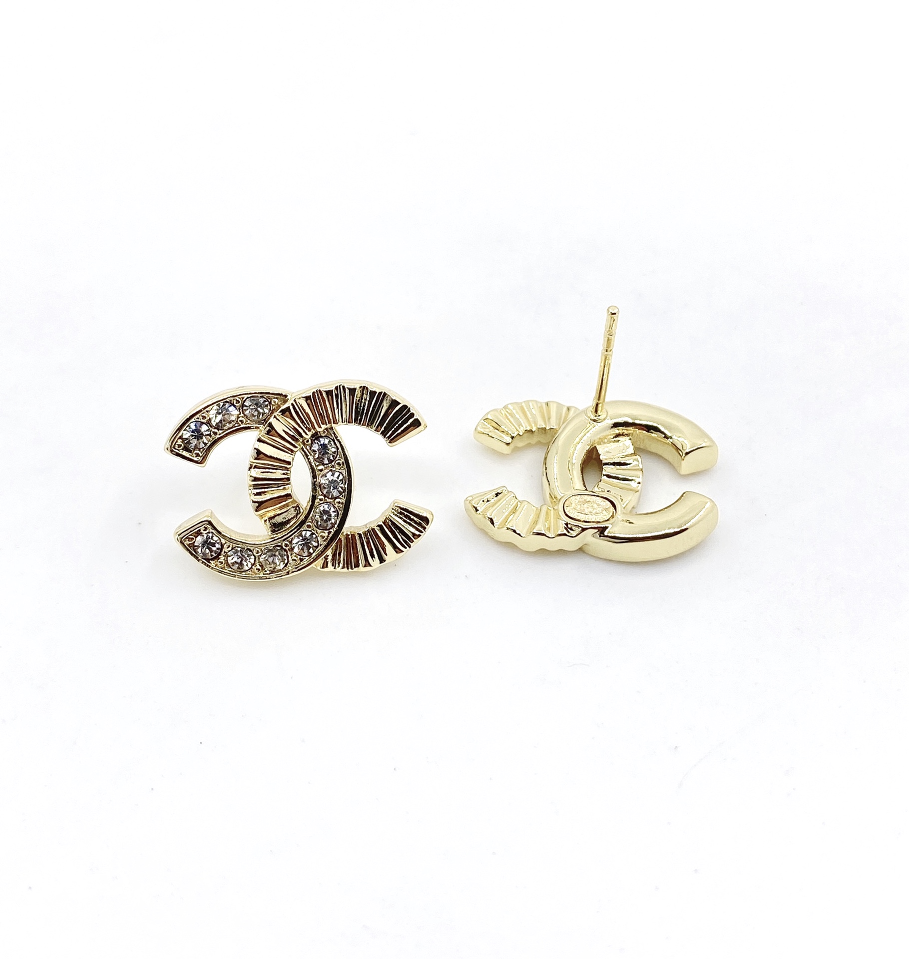 NO:107363,Chanel latest cc earrings consistent zp brass material, jewelry quality, chanel19860909Chanel 最新款cc耳钉一致zp黄铜材质,饰品精品,chanel,Jewelry