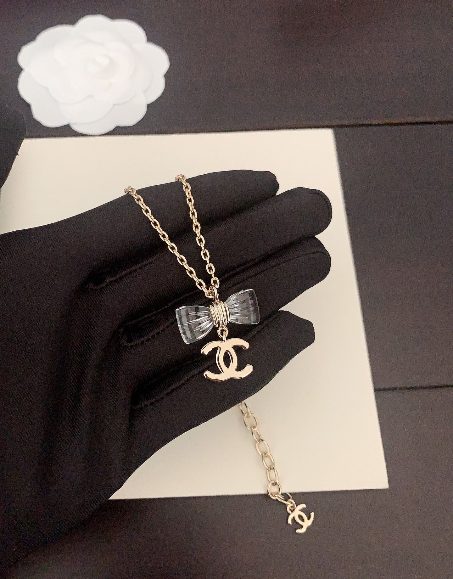  ch*nel  最新款🆕🆕 透明蝴蝶结项链】一致专柜🆕黄铜材质