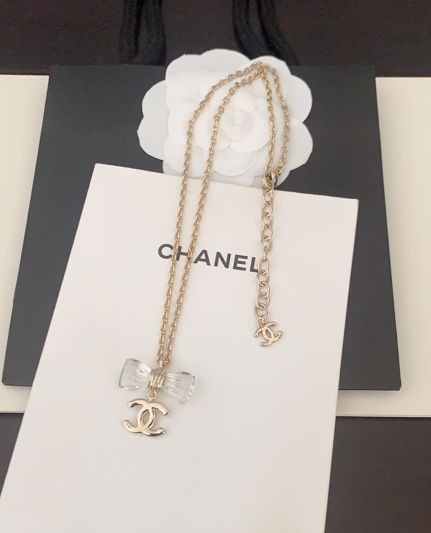  ch*nel  最新款🆕🆕 透明蝴蝶结项链】一致专柜🆕黄铜材质