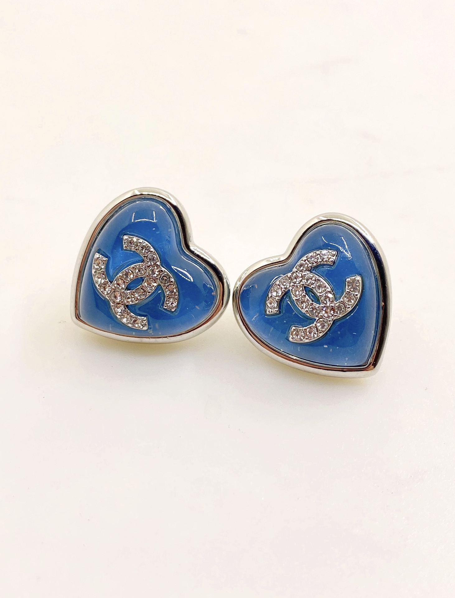 NO:111603,ch*nel latest blue love earrings] consistent ZP brass material, jewelry quality19860909ch*nel 最新款蓝爱心耳钉】一致ZP黄铜材质,饰品精品,Jewelry