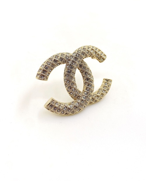 Chanel Rhinestone CC Brooch, Gold-Tone Brass, Quilted Pattern, Elegant Design 1 Chanel Rhinestone CC Brooch, Gold-Tone Brass, Quilted Pattern, Elegant Design