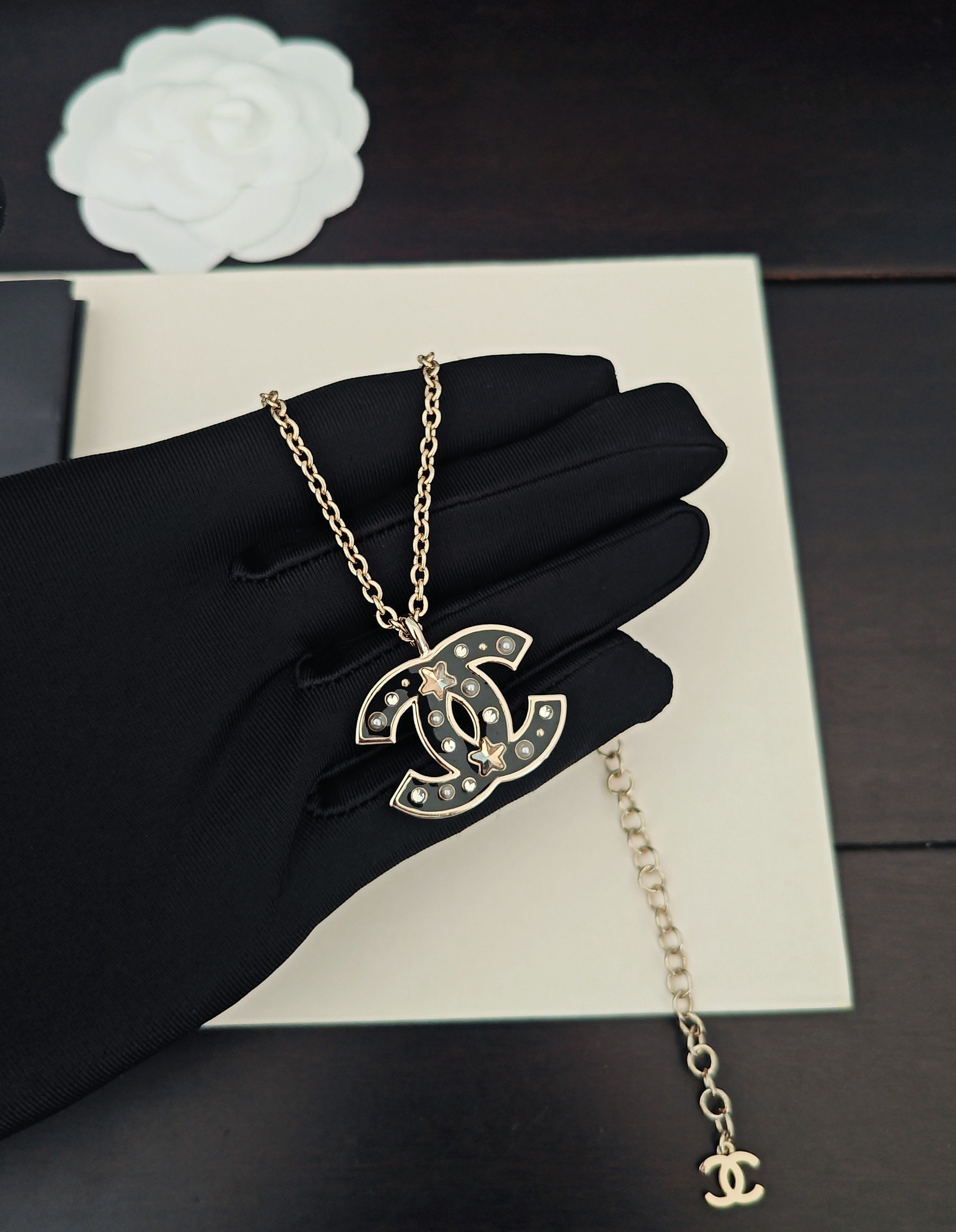 P100【ch*nel 最新款🆕🆕黑色树脂五角星项链】一致ZP黄铜材质
