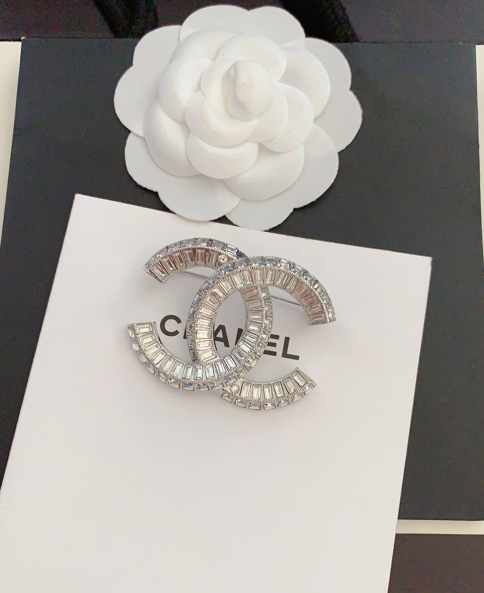 Chanel - Brooch - JR4AB108B351B4