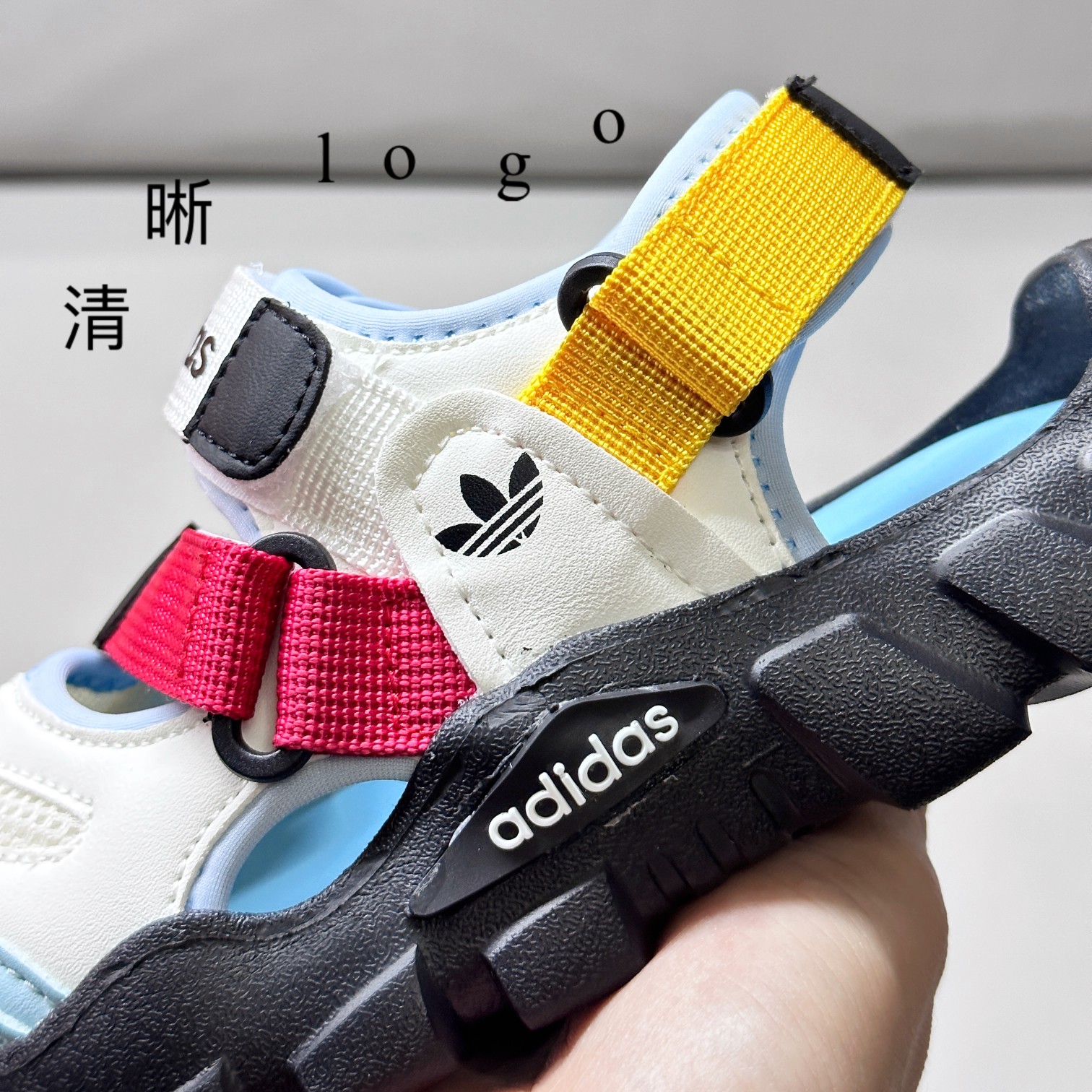 图片[6]-阿迪达斯儿童海螺沙滩凉鞋官网独家首发[庆祝] 透气包头防踢 魔术贴穿脱便捷为一体鞋面设计 防滑耐折耐磨 柔软有韧性，特别设计的鞋头自然上翘15度贴合孩子走路习惯 防止摔跤的高级EVA鞋底🔥 三色：港灰绿，象牙白，雪花粉 尺码：26-37-选品中心