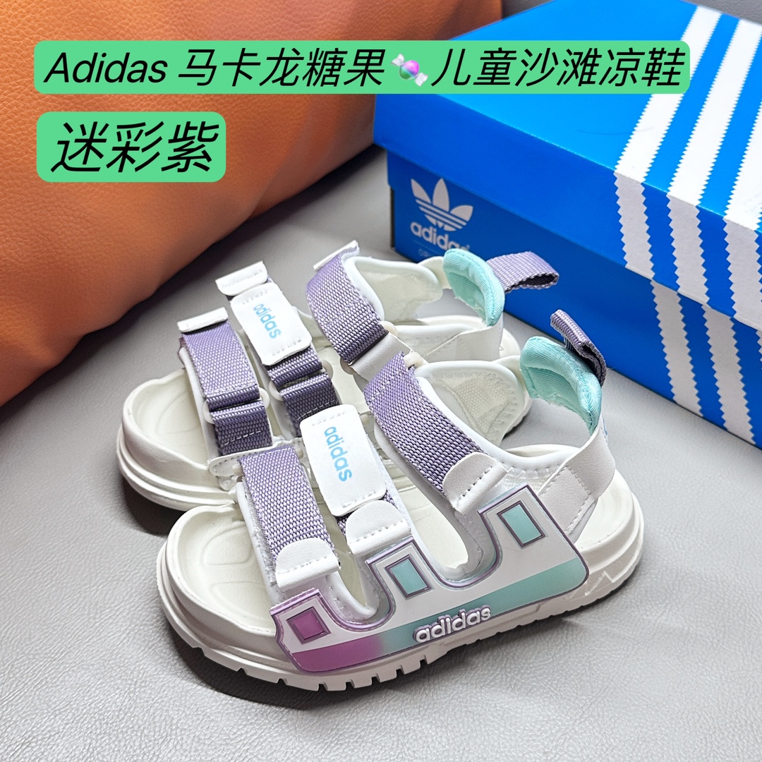 图片[4]-🚦配色合集🔻 🔗 Adidas马卡龙糖果🍬儿童沙滩凉鞋 尺码：26-35码 👍 独特的魔术贴设计，让穿脱变得简单快捷，即使是最忙碌的父母也能轻松应对🏃‍♀️🏃‍♂️。小朋友们再也不用担心鞋带松掉，随时都能欢快地在沙滩上奔跑🌊。 👟 软底设计贴心呵护小脚丫，无论是沙子还是鹅卵石，都能轻松承受，让每一步都成为快乐的足迹👣。绝对是海滩派对的焦点🌟！ 🏷️ #夏日沙滩必备 #儿童魔术贴凉鞋-选品中心