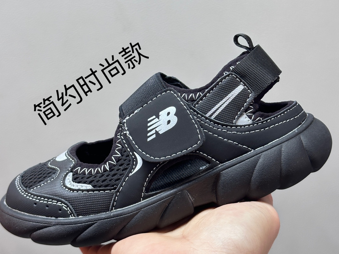 图片[9]-🚦配色合集🔻 🔗 NB920儿童凉鞋🍬儿童沙滩凉鞋 尺码：26-37码 👍 独特的魔术贴设计，让穿脱变得简单快捷，即使是最忙碌的父母也能轻松应对🏃‍♀️🏃‍♂️。小朋友们再也不用担心鞋带松掉，随时都能欢快地在沙滩上奔跑🌊。 👟 软底设计贴心呵护小脚丫，无论是沙子还是鹅卵石，都能轻松承受，让每一步都成为快乐的足迹👣。绝对是海滩派对的焦点🌟！ 🏷️ #夏日沙滩必备 #儿童魔术贴凉鞋-选品中心