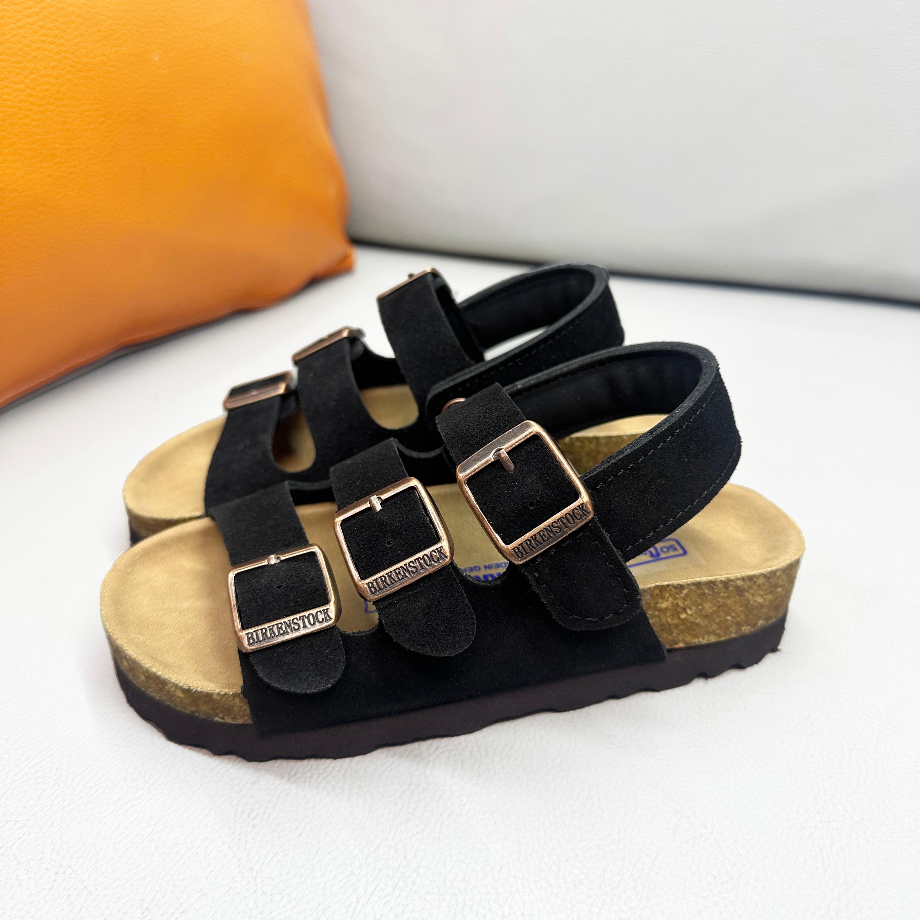 NO:850387,Birkenstock (Birkenstock) Milano three-tower buckle Velcro children's sandals. Who knows!  Birkenstock for kids is so cute!  The fufu macaron color scheme, the cork footbed feels like stepping on cotton, and the three-breasted buckles can be adjusted freely. It can perfectly fit both fat and thin feet. It can be held when going out for running, jumping, treading water, or walking. The happiness of the whole summer depends on this pair of shoes!  5 colors antelope brown black princess pink maroon goat gray size 20-37, slippers, sandals, birkenstock, sandals, slippers,19860909Birkenstock（勃肯）Milano 三塔扣魔术贴儿童凉鞋 谁懂啊！小朋友的勃肯也太可爱了吧！ 奶fufu的马卡龙配色,软木鞋床踩上去像踩棉花, 三排扣自由调节,胖脚瘦脚都能完美适配, 出门跑跳、踩水、遛弯都能hold住, 整个夏天的快乐,就靠这双鞋承包啦！ 5色羚羊棕 黑色 公主粉 栗色 山羊灰 尺码20-37,拖鞋，凉鞋,birkenstock,sandals,slippers,,Children's