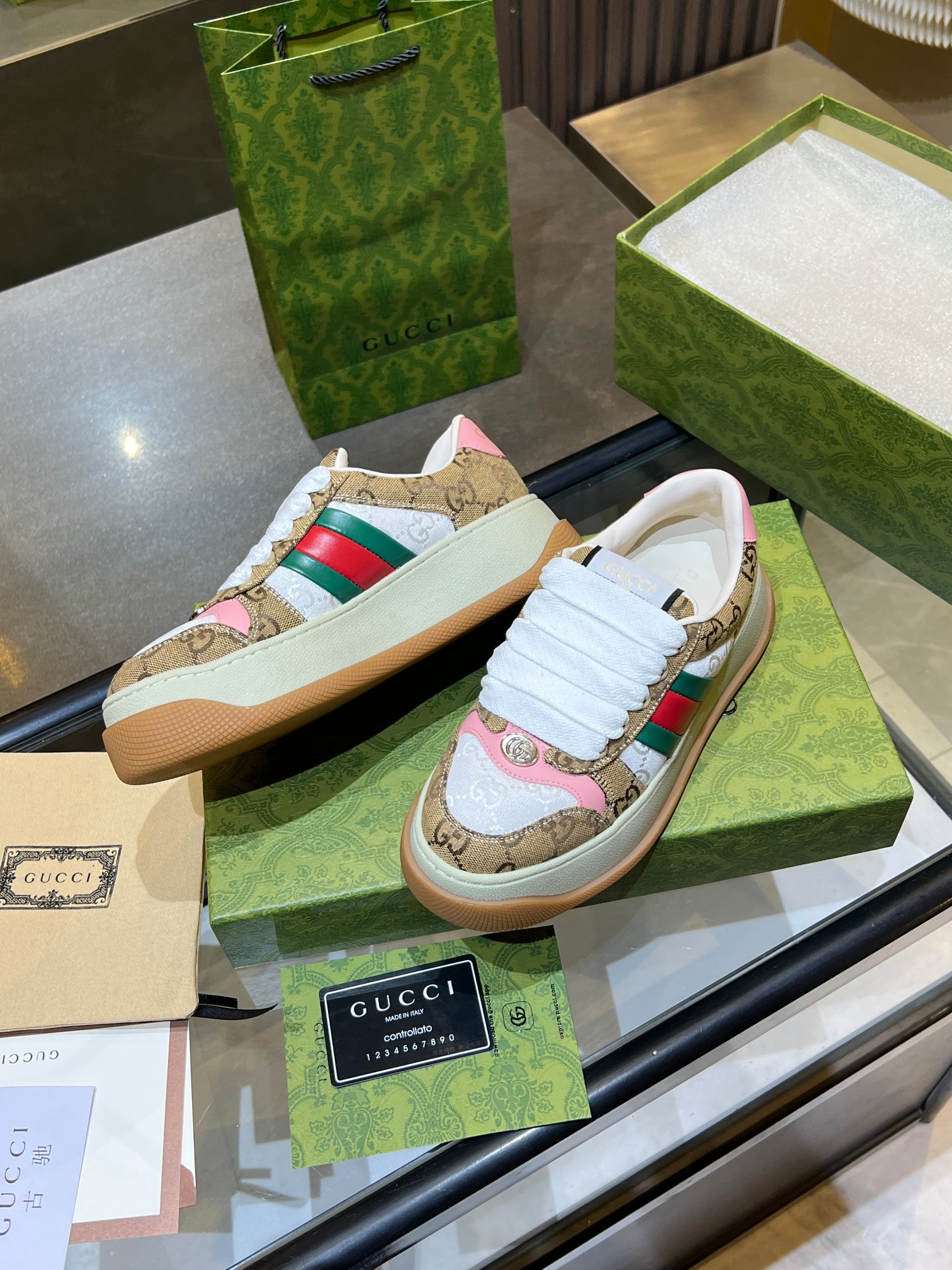 プレミアムスポーツシューズ GG帆布・紫革ディテール・TPUソール