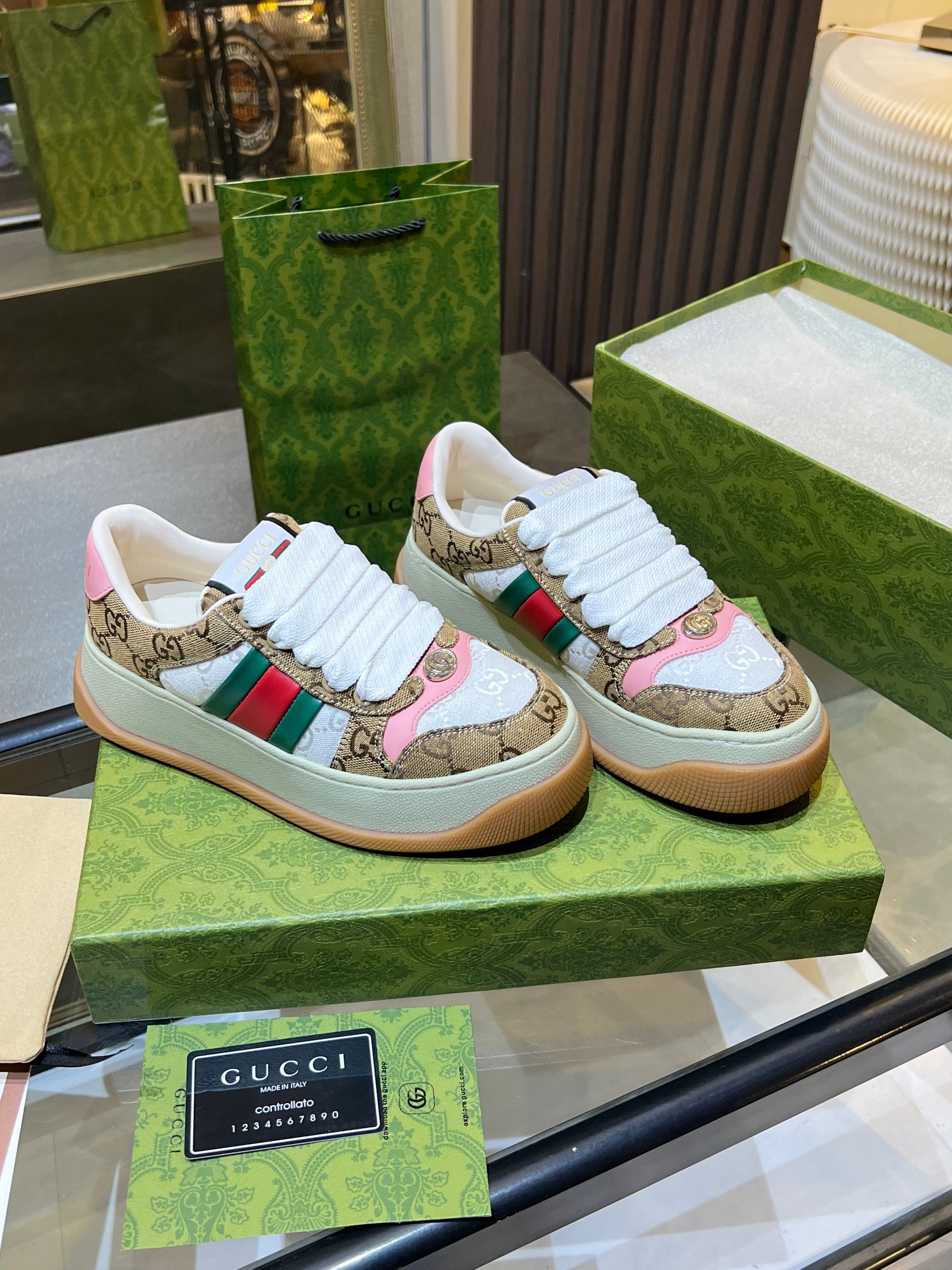 プレミアムスポーツシューズ GG帆布・紫革ディテール・TPUソール