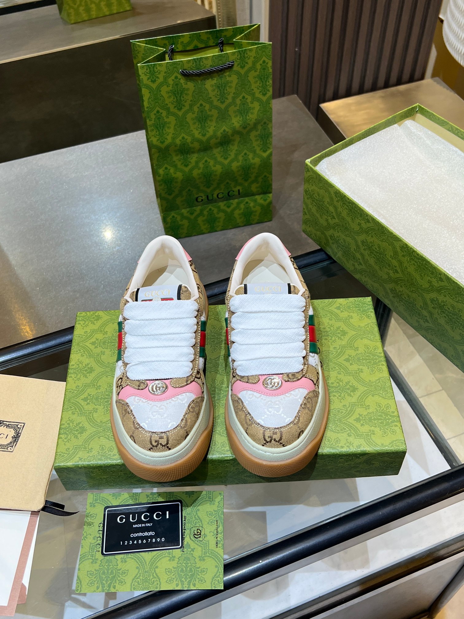 プレミアムスポーツシューズ GG帆布・紫革ディテール・TPUソール