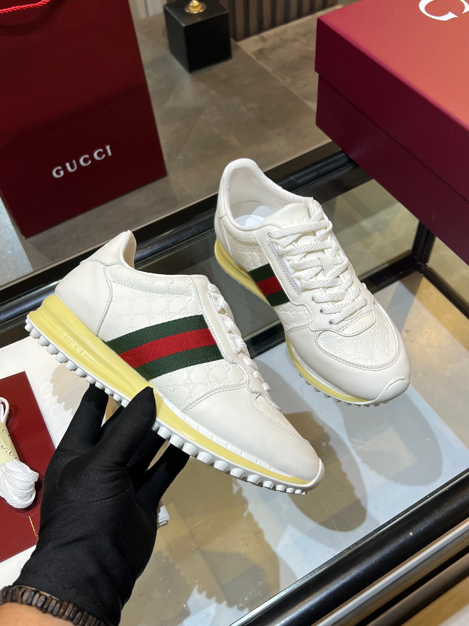 NO:730689,Real price Gucci Gucci top version latest catwalk style Re-Motion series thick-soled casual sports shoes original purchased and developed for production This sports fabric: original customized imported first-layer cowhide sole original molded TPU material sole thickness 3.5CM Size: 35-40 men's 40-45--,,gucci,gucci,sneakers,cowhide19860909实价Gucci古驰 顶级版本 最新 走秀款 Re-Motion系列 厚底 休闲 运动鞋 原版购入开发 做货 这款运动 面料:原版定制进口头层牛皮 鞋底原版开模TPU材质 底厚3.5CM Size: 35-40男款40-45--,,gucci,gucci,sneakers,cowhide,Men's shoes