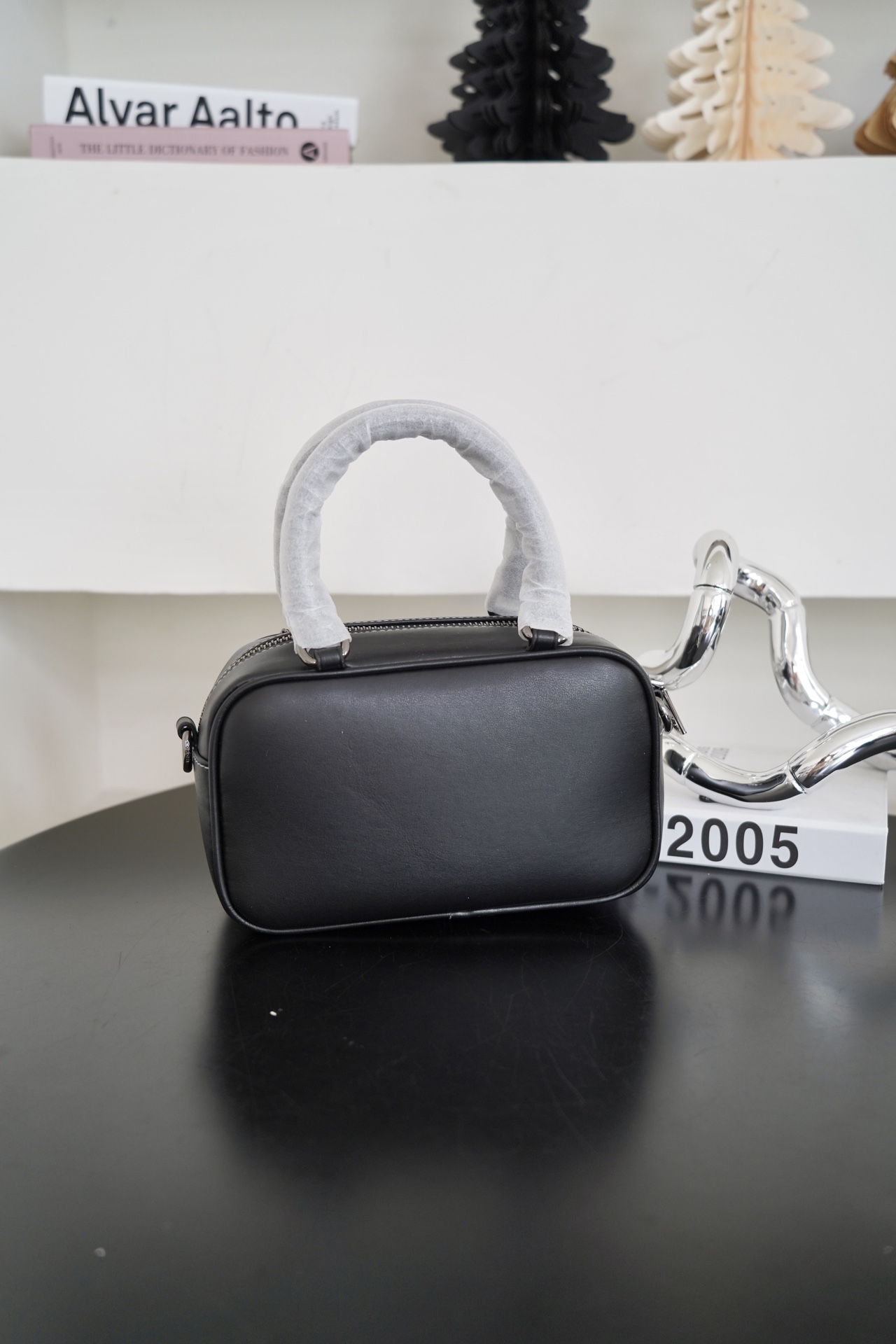 COACH Satchel枕头包 - シンプルでエレガントなデザイン