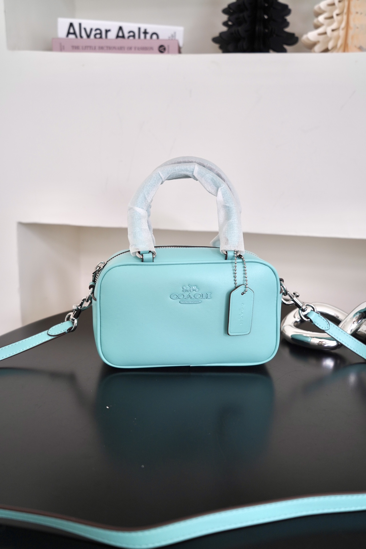 COACH Satchel枕头包 - スタイリッシュなデザインと実用性