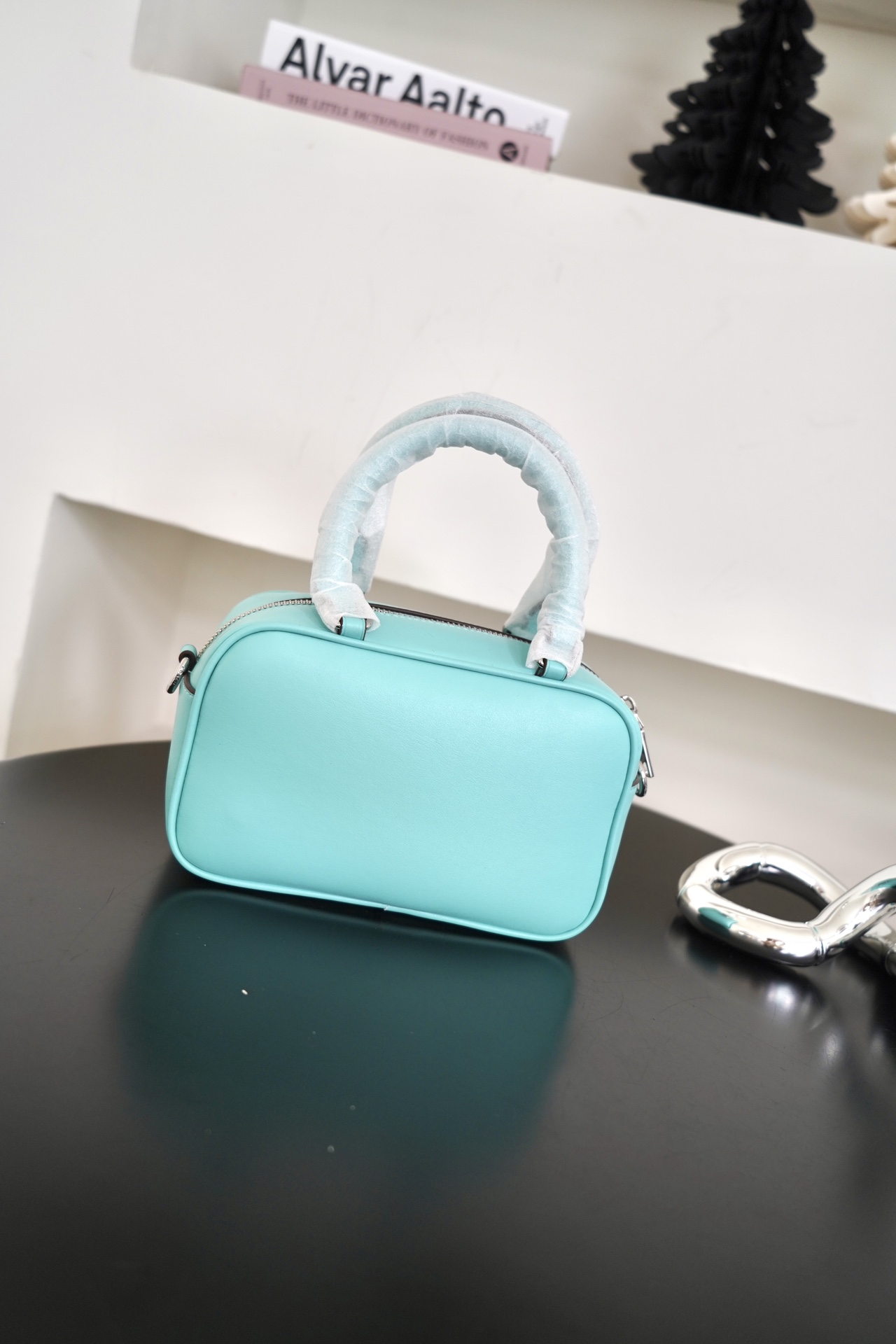 COACH Satchel枕头包 - スタイリッシュなデザインと実用性