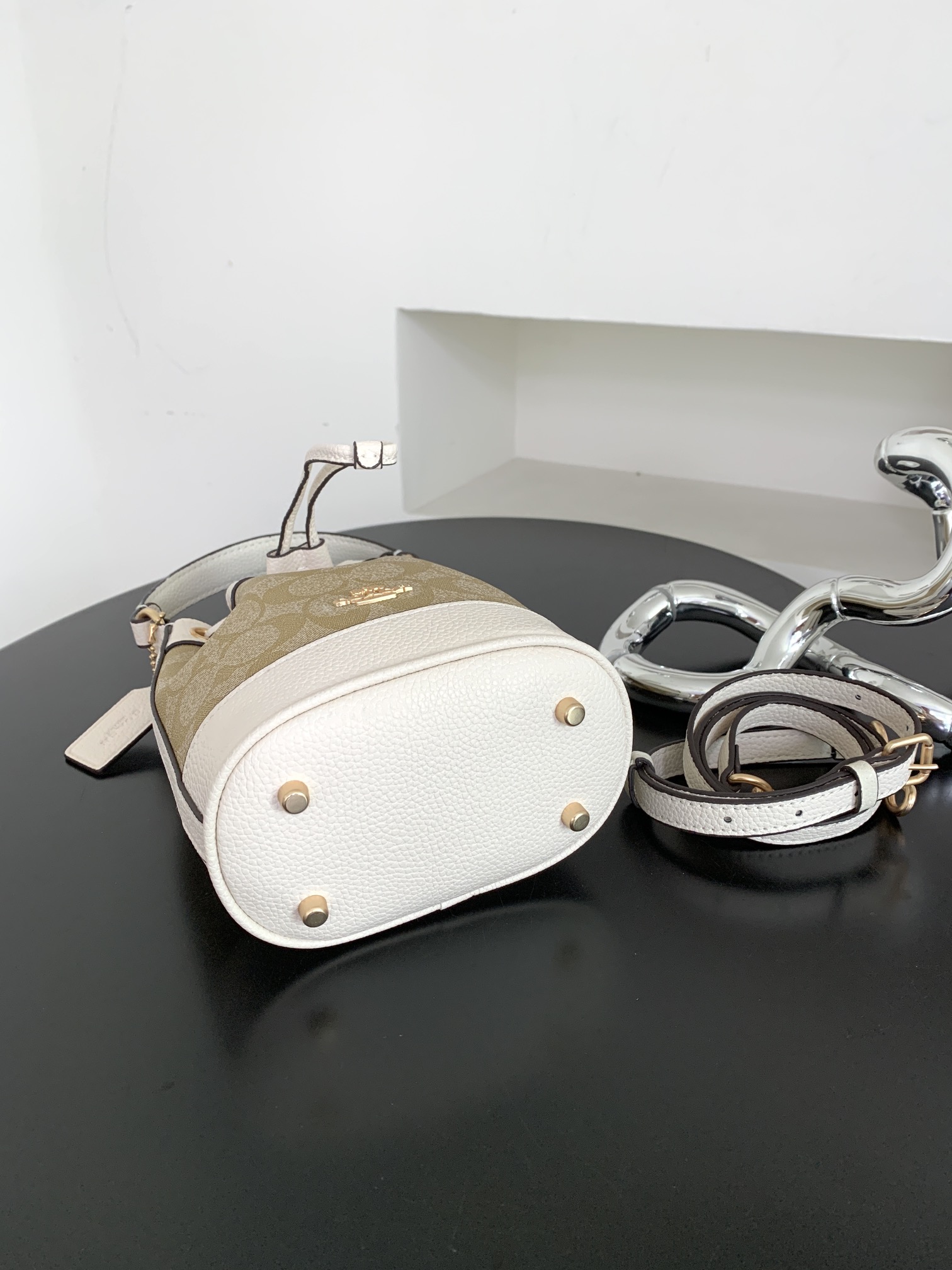 杏老花 美しいデザインと高品質のバランス