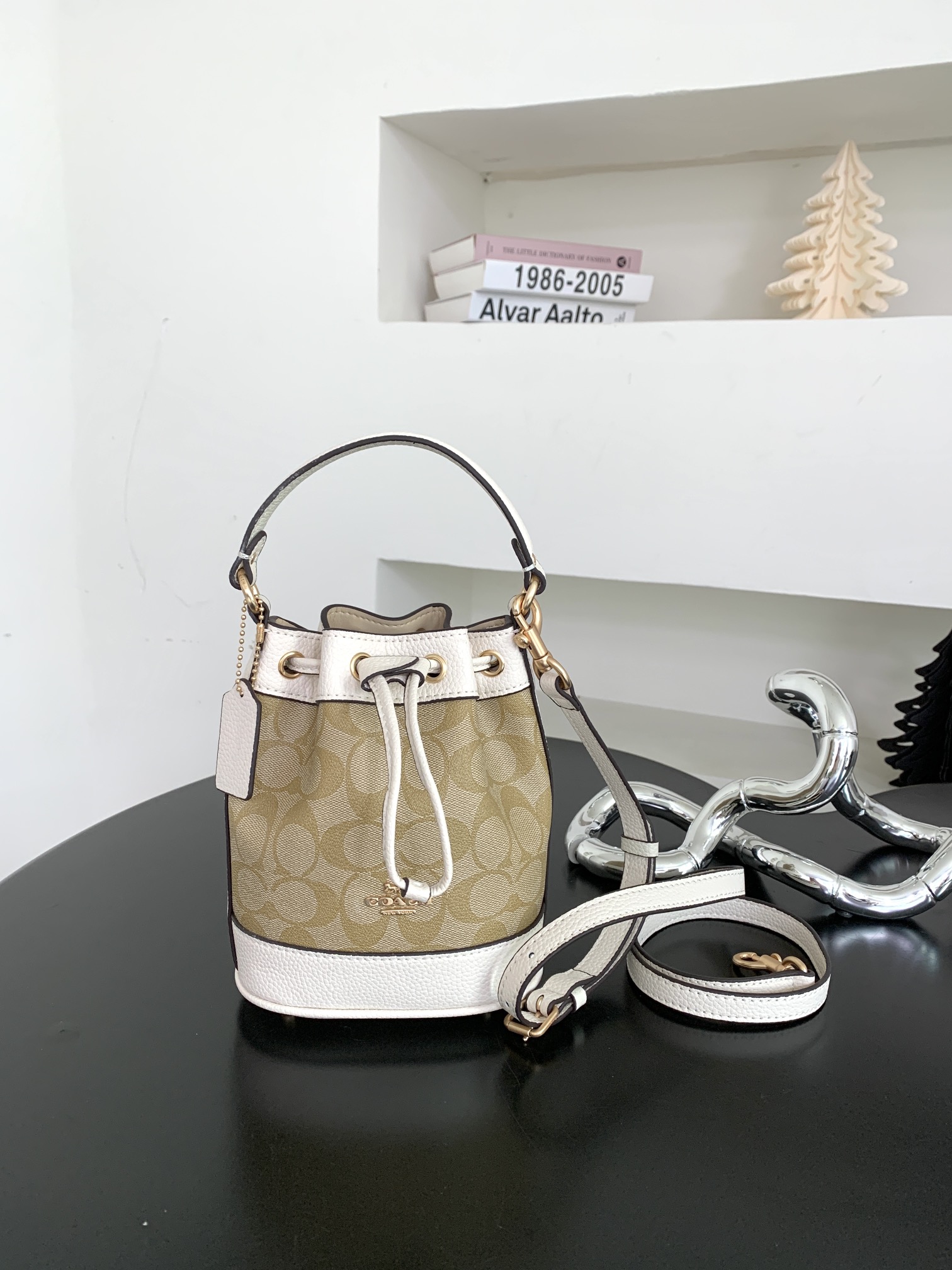 杏老花 美しいデザインと高品質のバランス