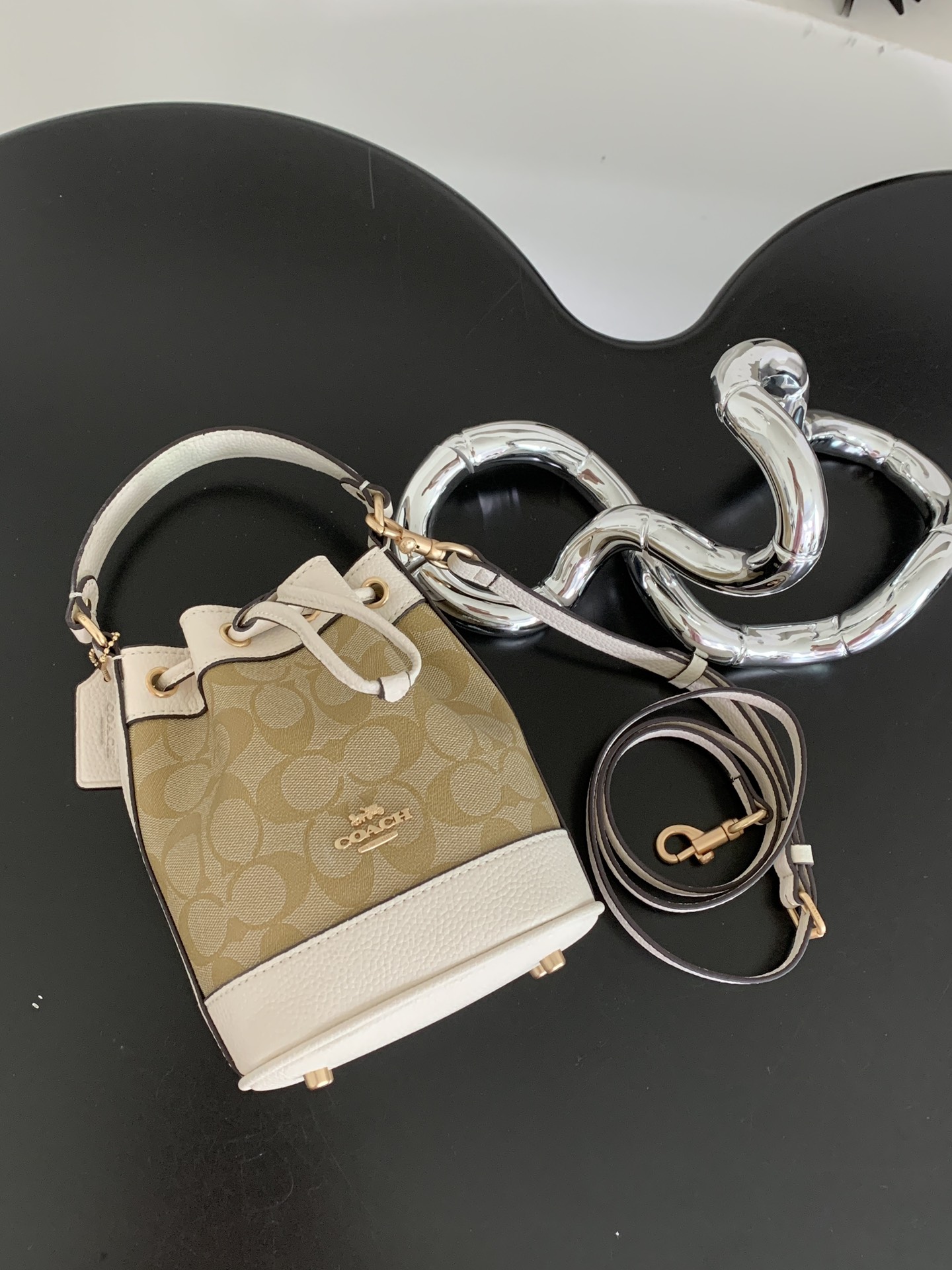 杏老花 美しいデザインと高品質のバランス