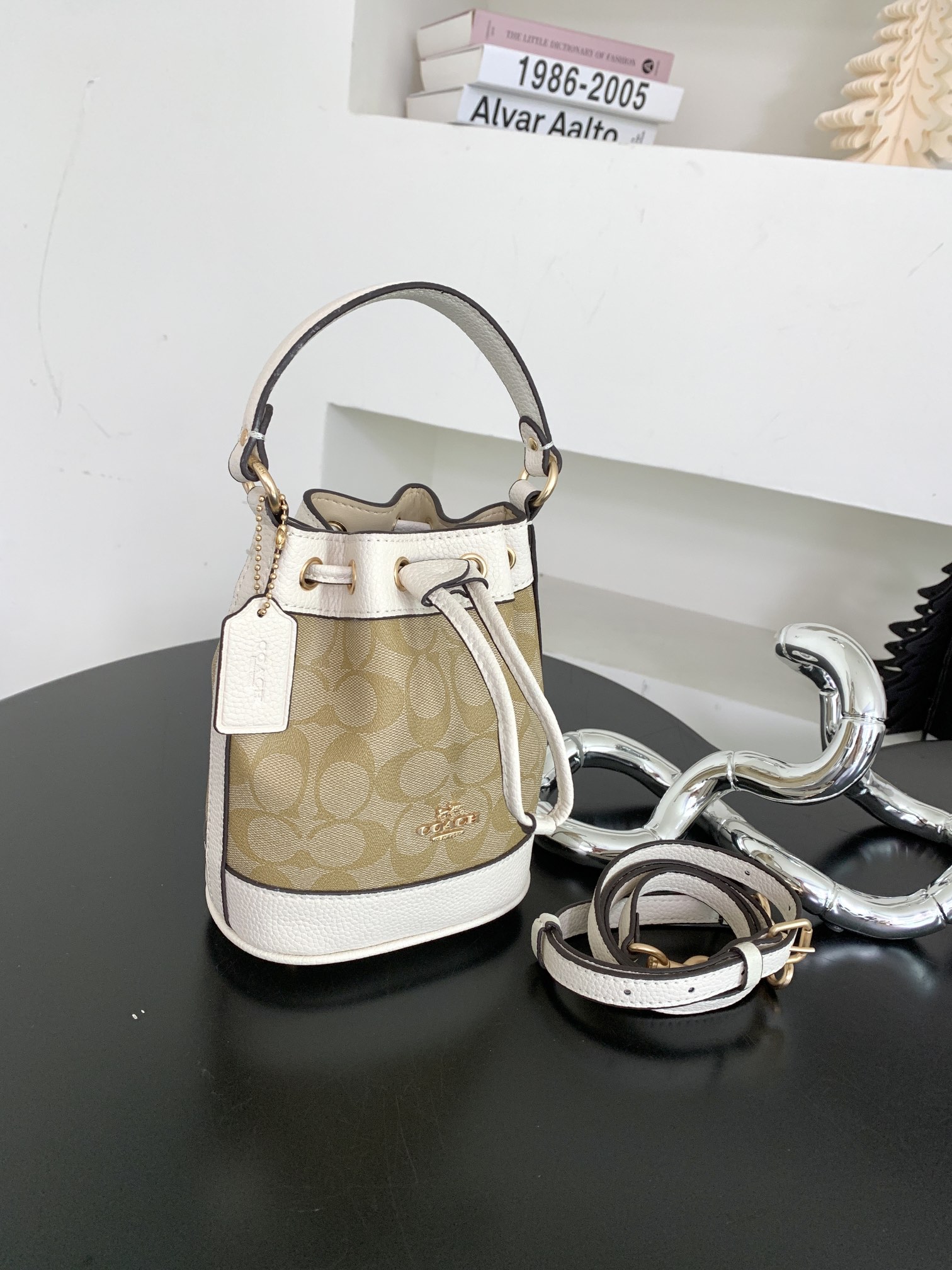 杏老花 美しいデザインと高品質のバランス