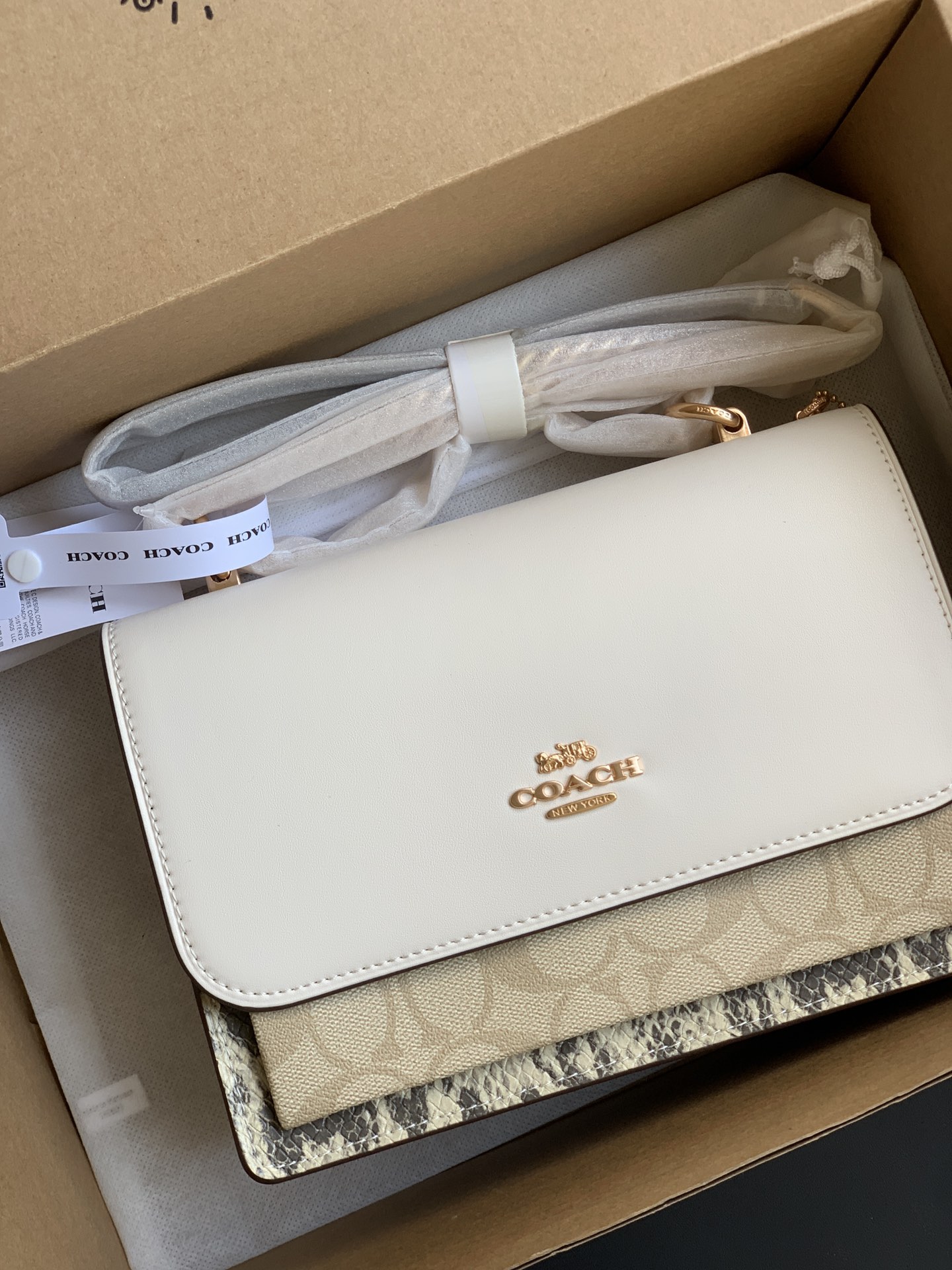 浅卡其拼蛇纹 スニーカー 560シリーズ