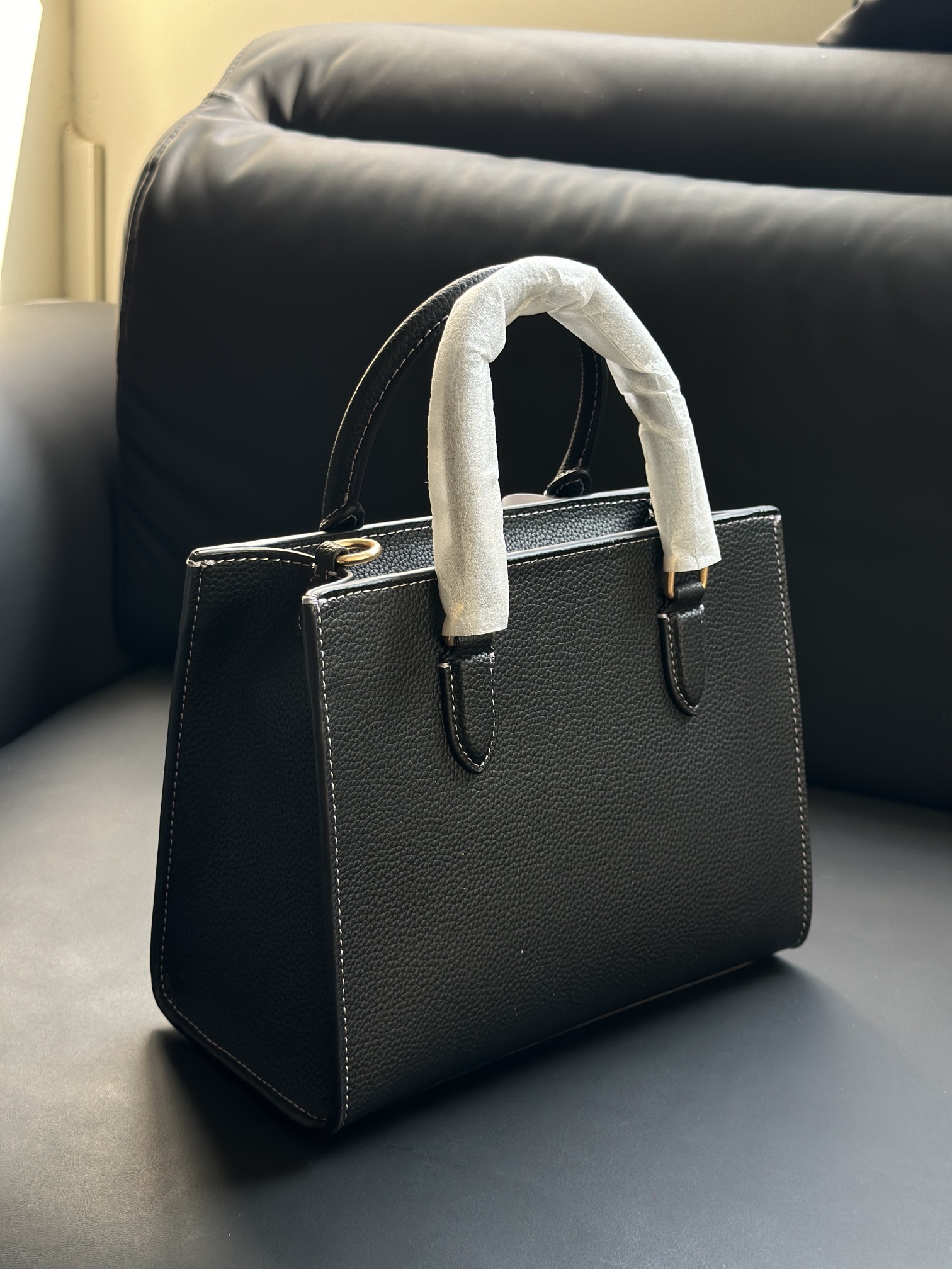 COACH 蔻驰 Maggie小黒包 - シンプルかつスタイリッシュなデザイン