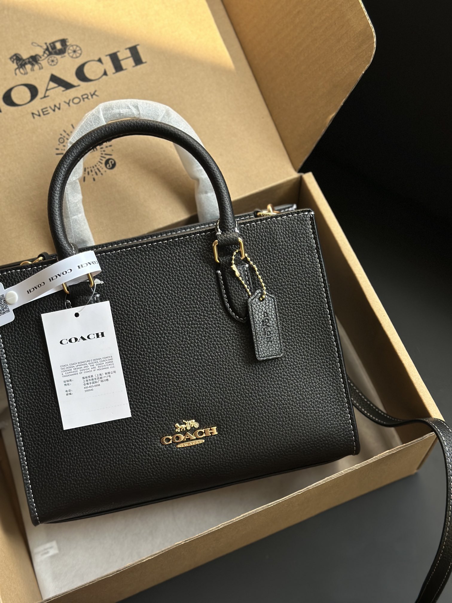 COACH 蔻驰 Maggie小黒包 - シンプルかつスタイリッシュなデザイン