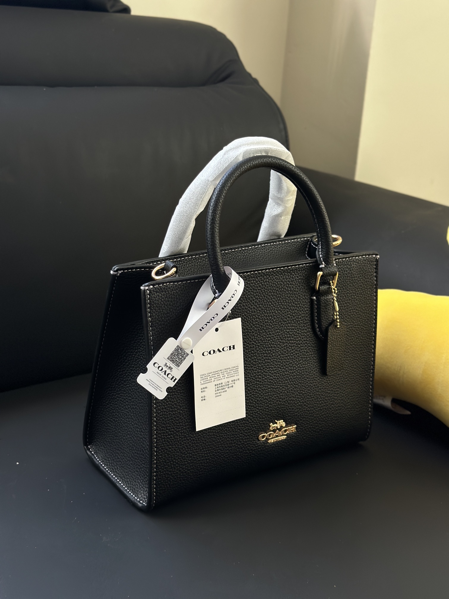 COACH 蔻驰 Maggie小黒包 - シンプルかつスタイリッシュなデザイン