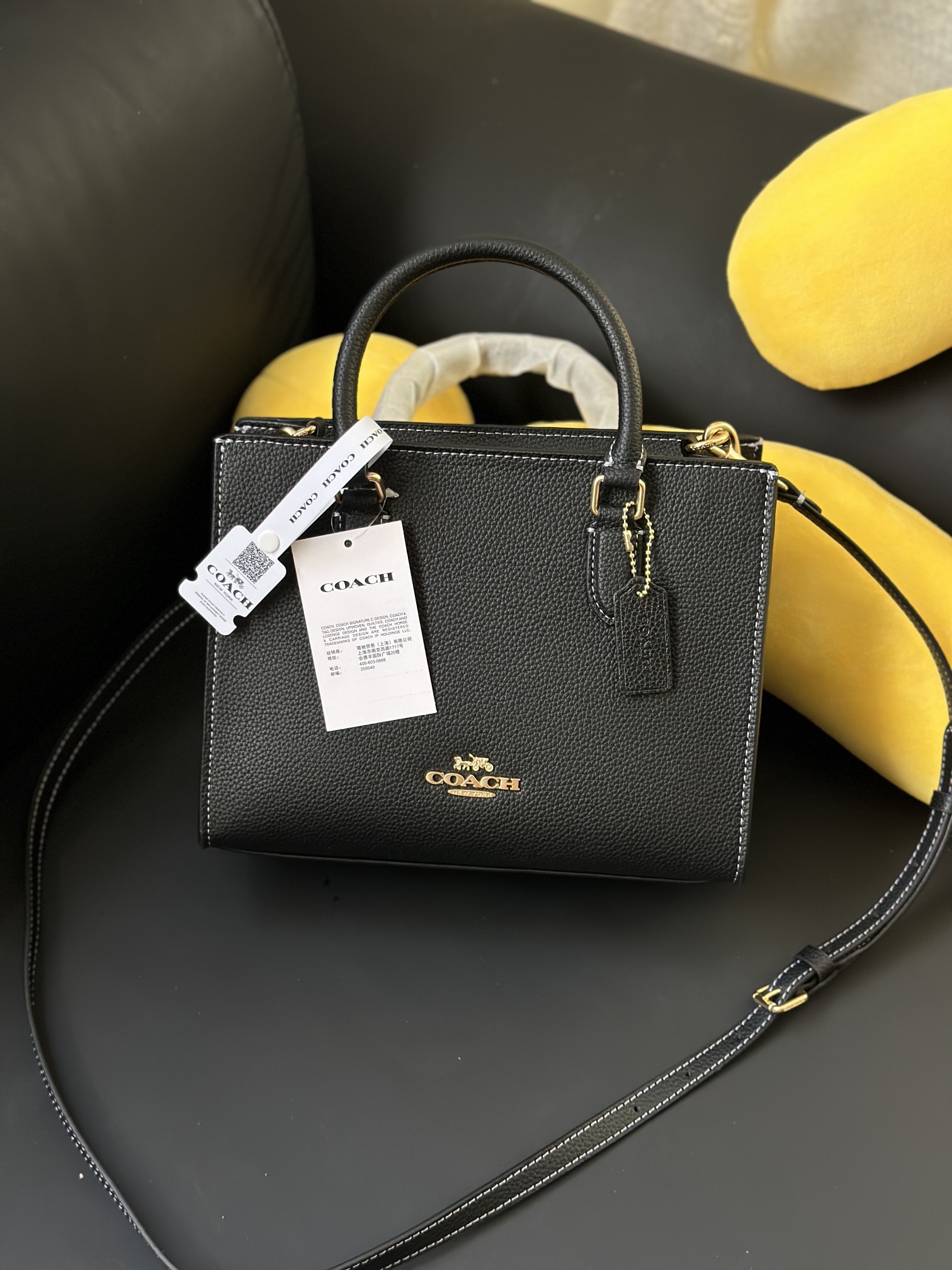 COACH 蔻驰 Maggie小黒包 - シンプルかつスタイリッシュなデザイン