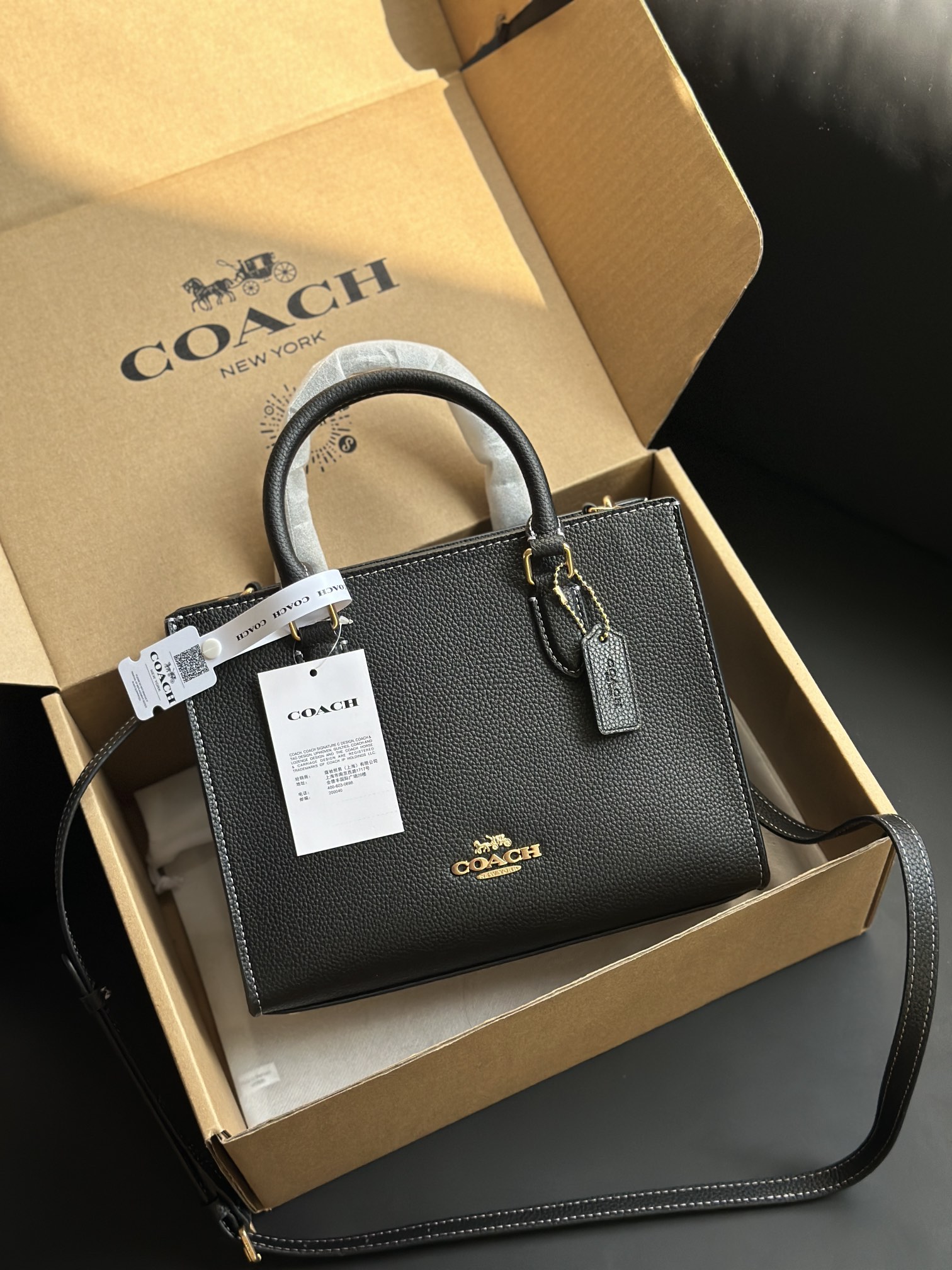 COACH 蔻驰 Maggie小黒包 - シンプルかつスタイリッシュなデザイン