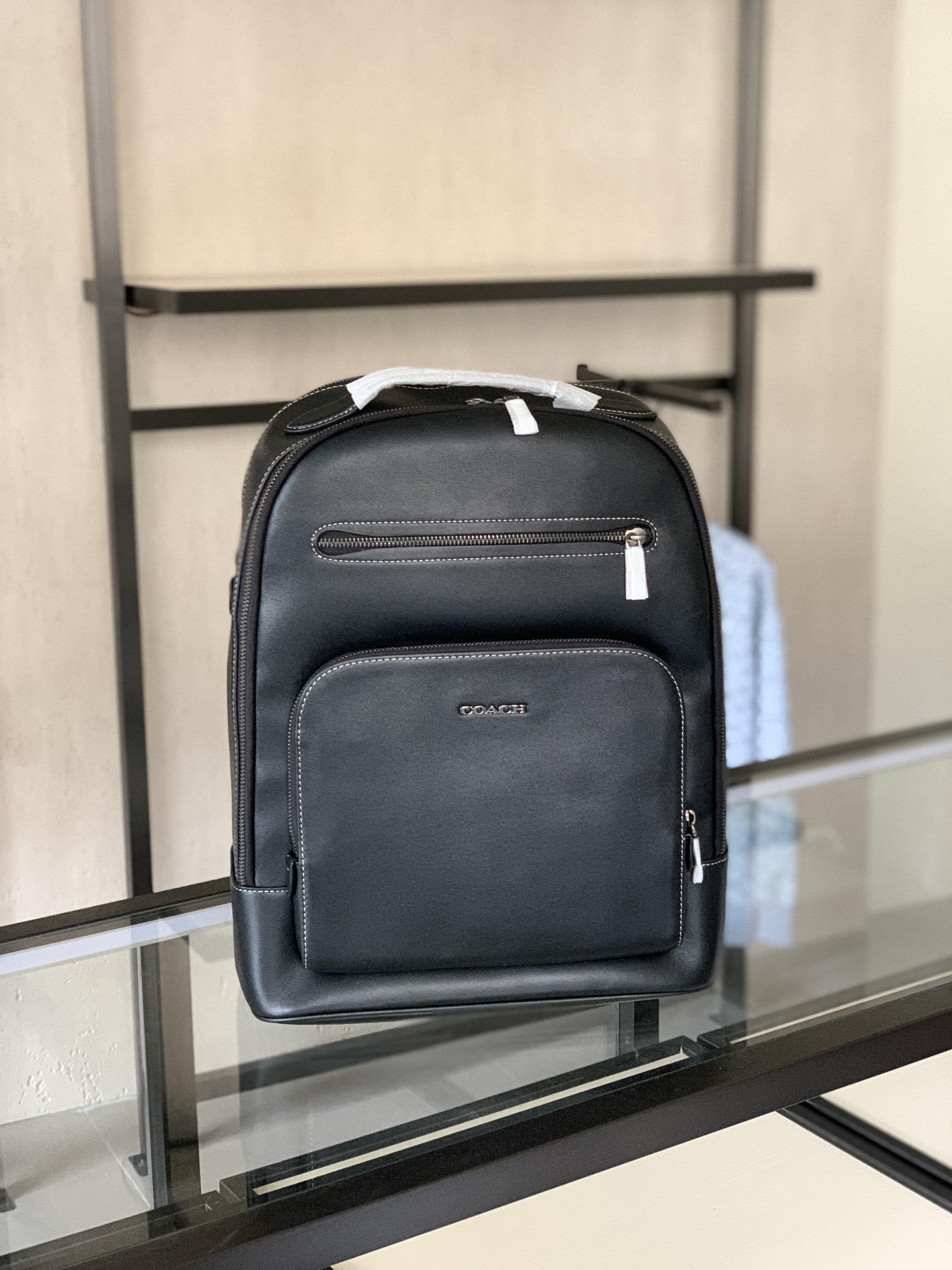 Givenchy 款男士Ethan双肩包 头层牛皮材质‼ 尺寸:32×42cm