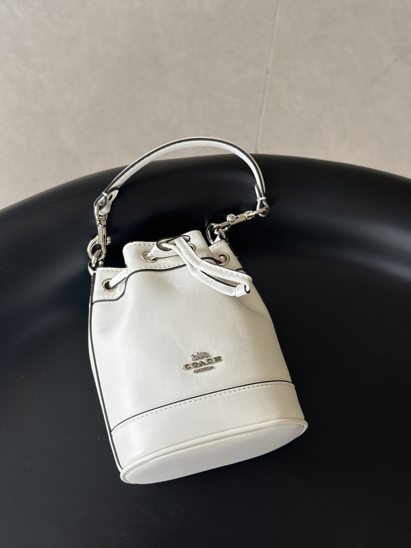 白色デザインの高品質商品