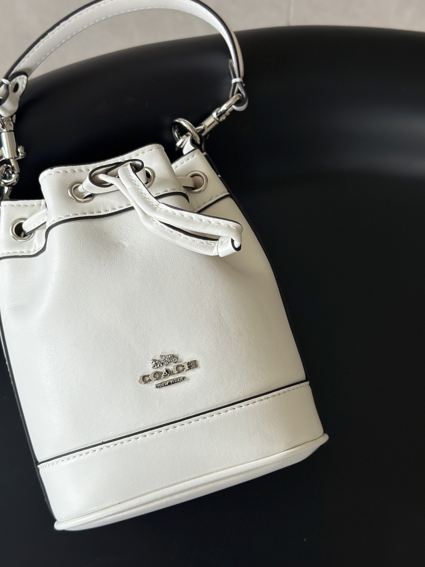 白色デザインの高品質商品