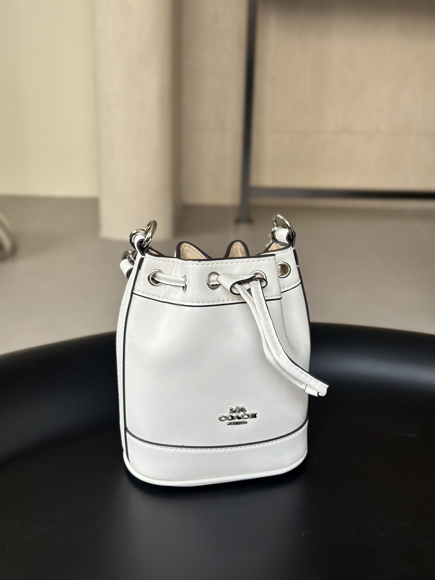 白色デザインの高品質商品