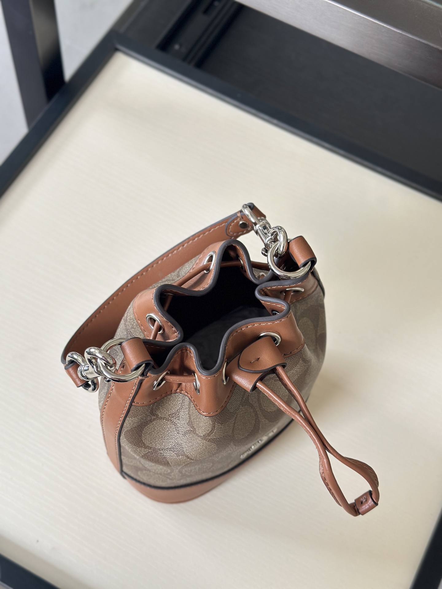 棕色老花 - 上品なデザインと快適なフィット感