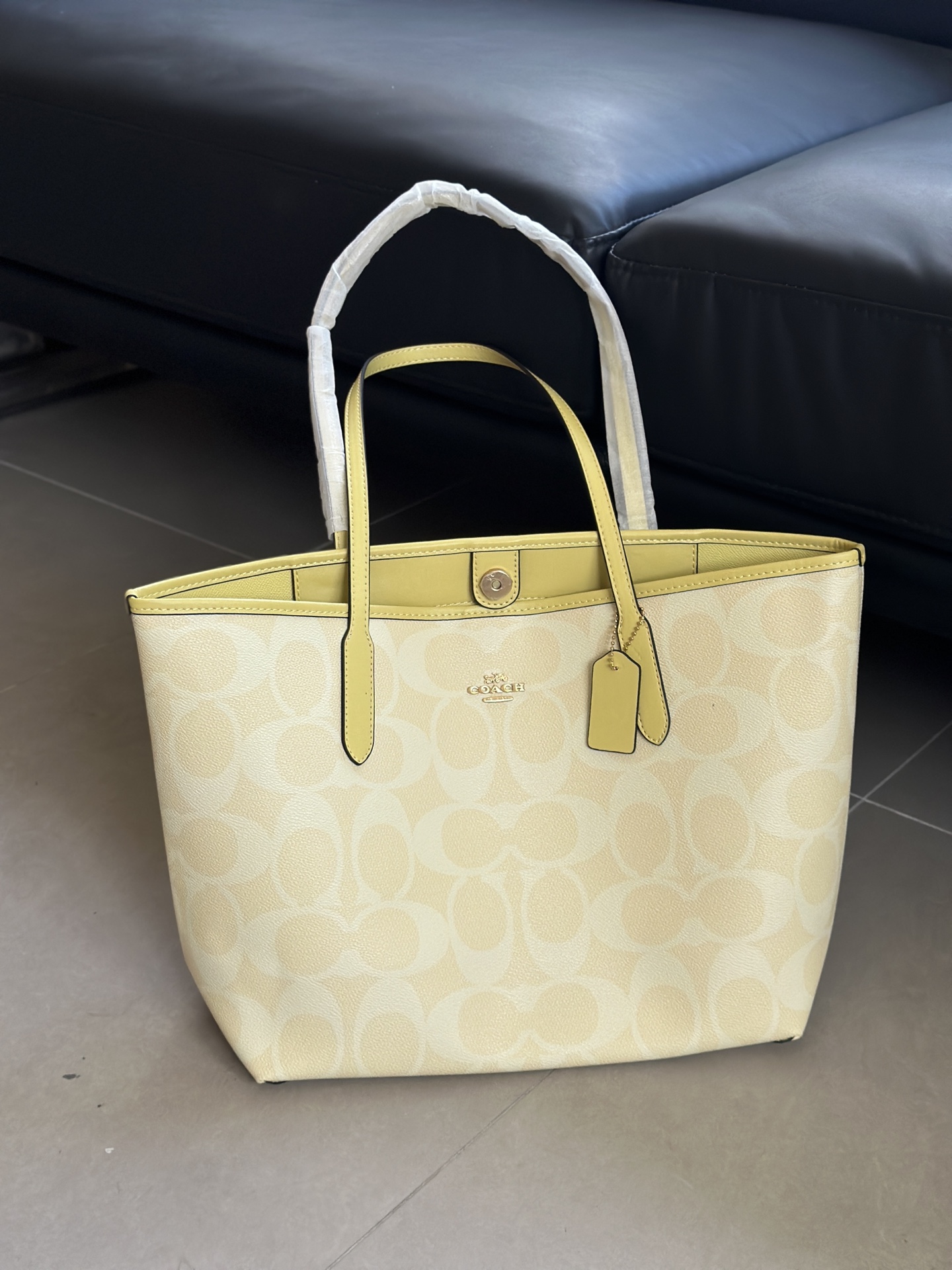 甘草黄 CAL49 - 機能性と美しさを兼ね備えたアイテム