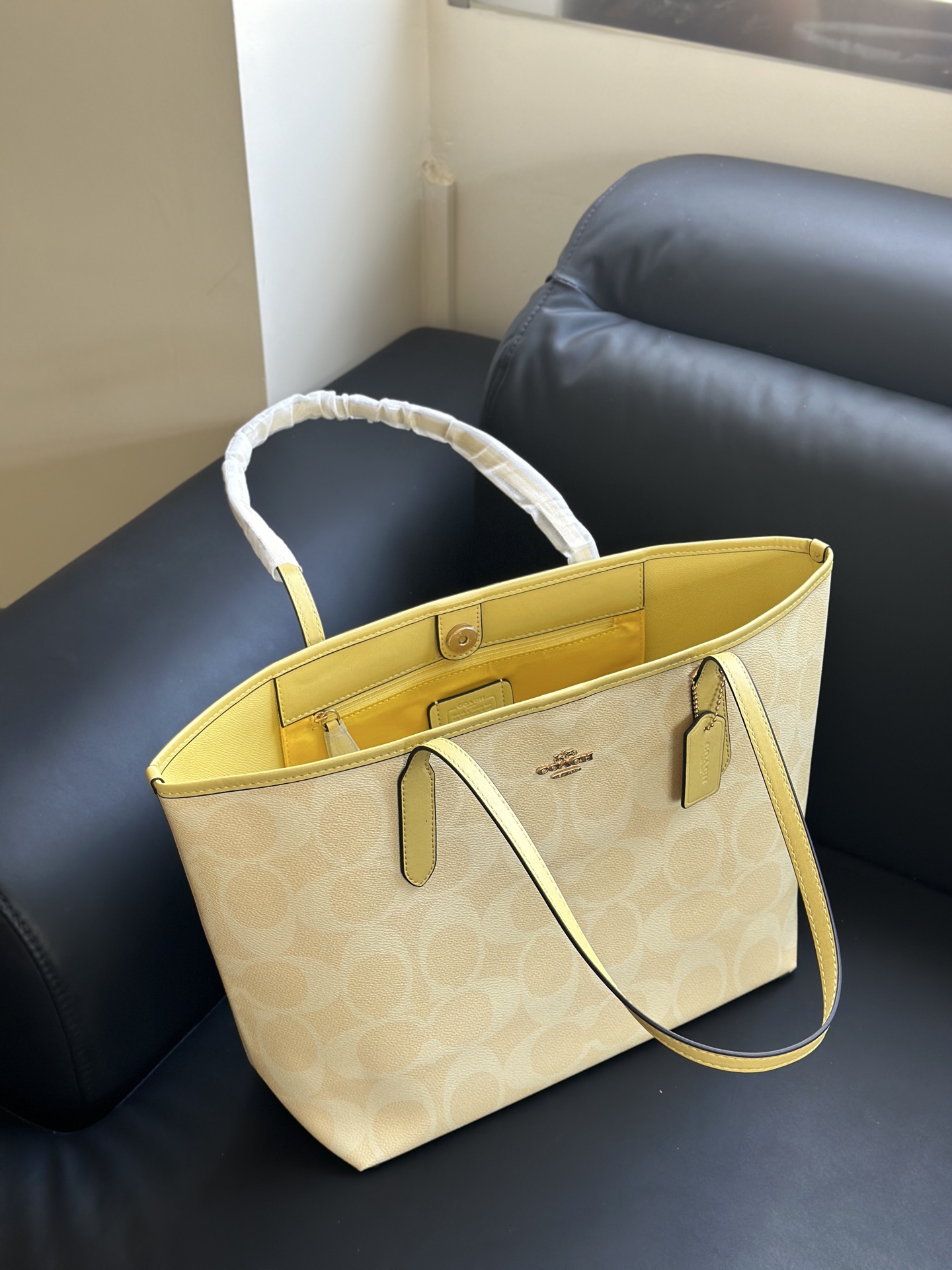 甘草黄 CAL49 - 機能性と美しさを兼ね備えたアイテム