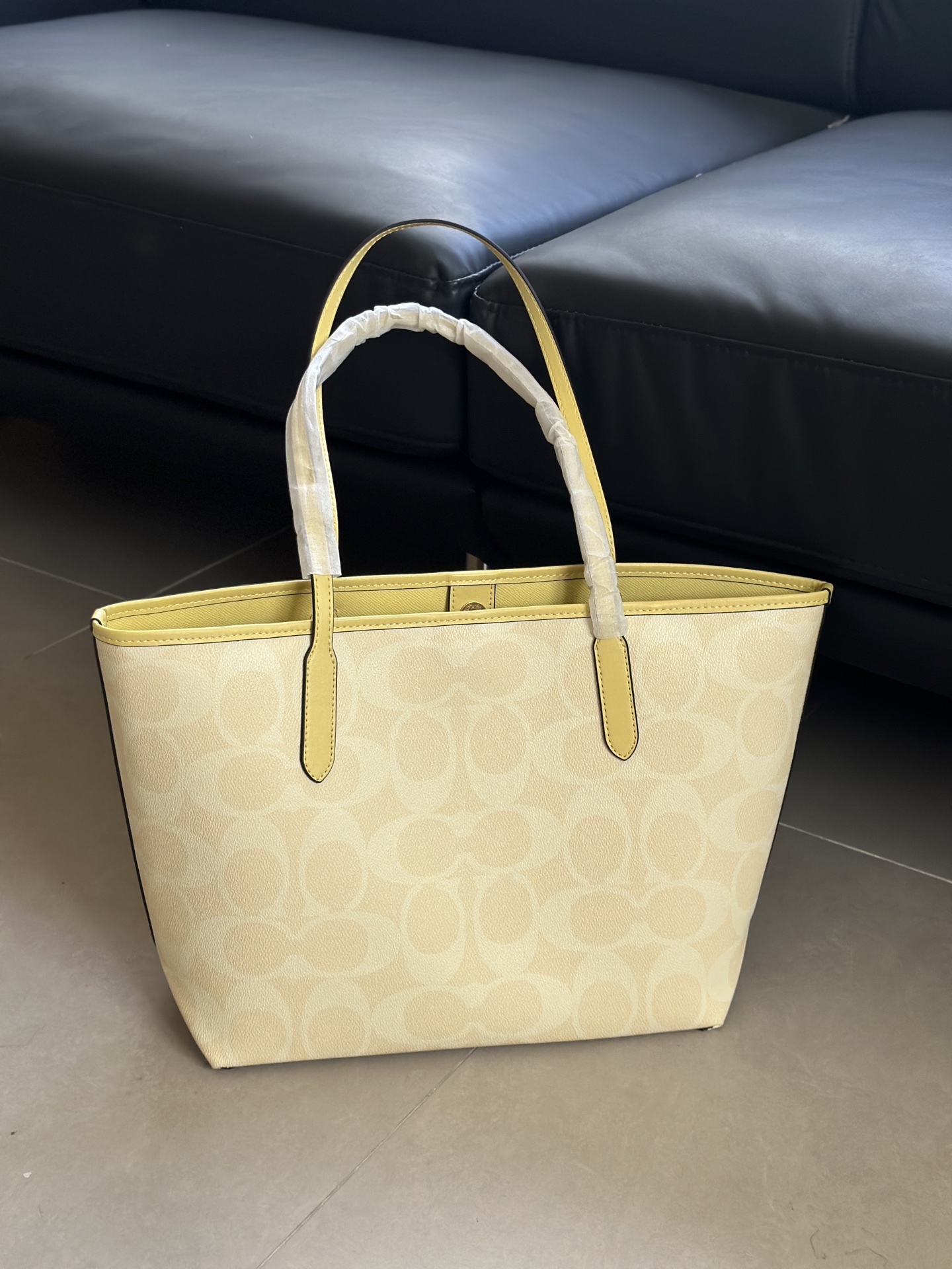 甘草黄 CAL49 - 機能性と美しさを兼ね備えたアイテム